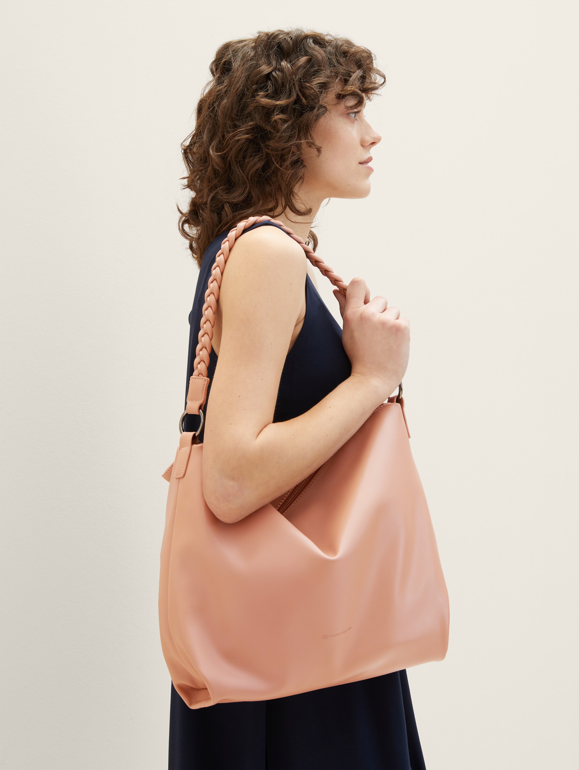 Zenia Shopper - 1