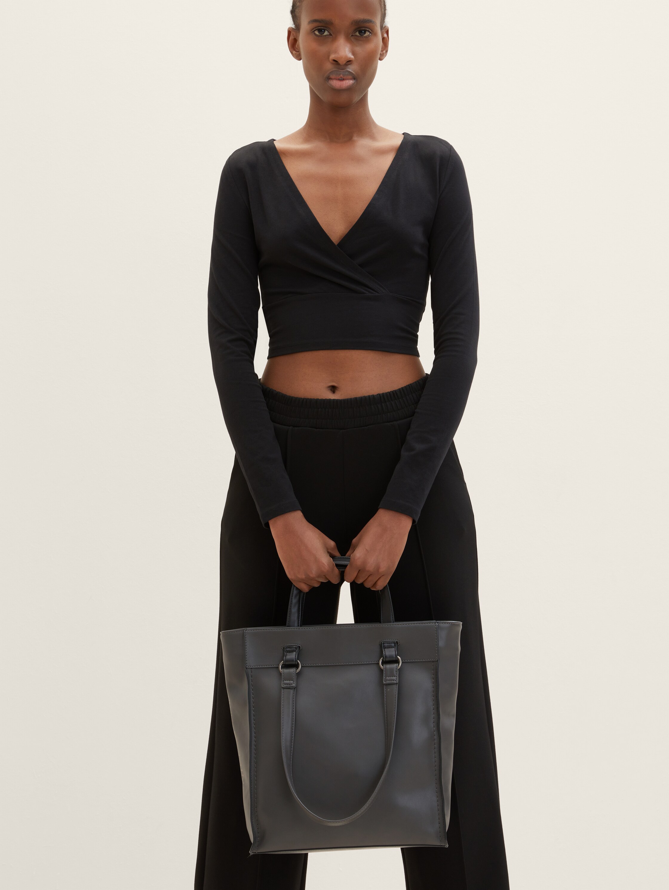 Vanessa Shopper - 1