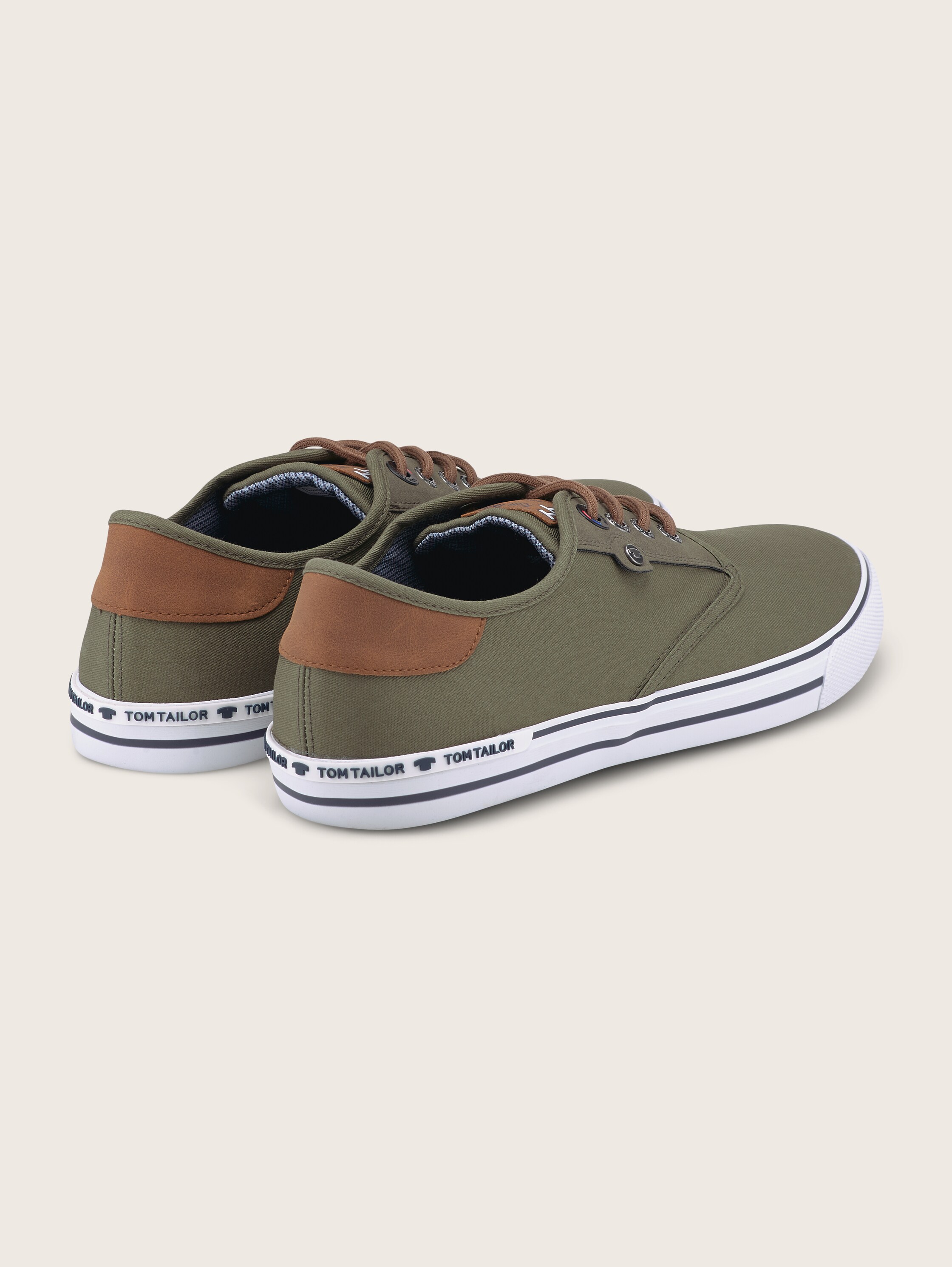 Sneaker mit Logo-Print - khaki