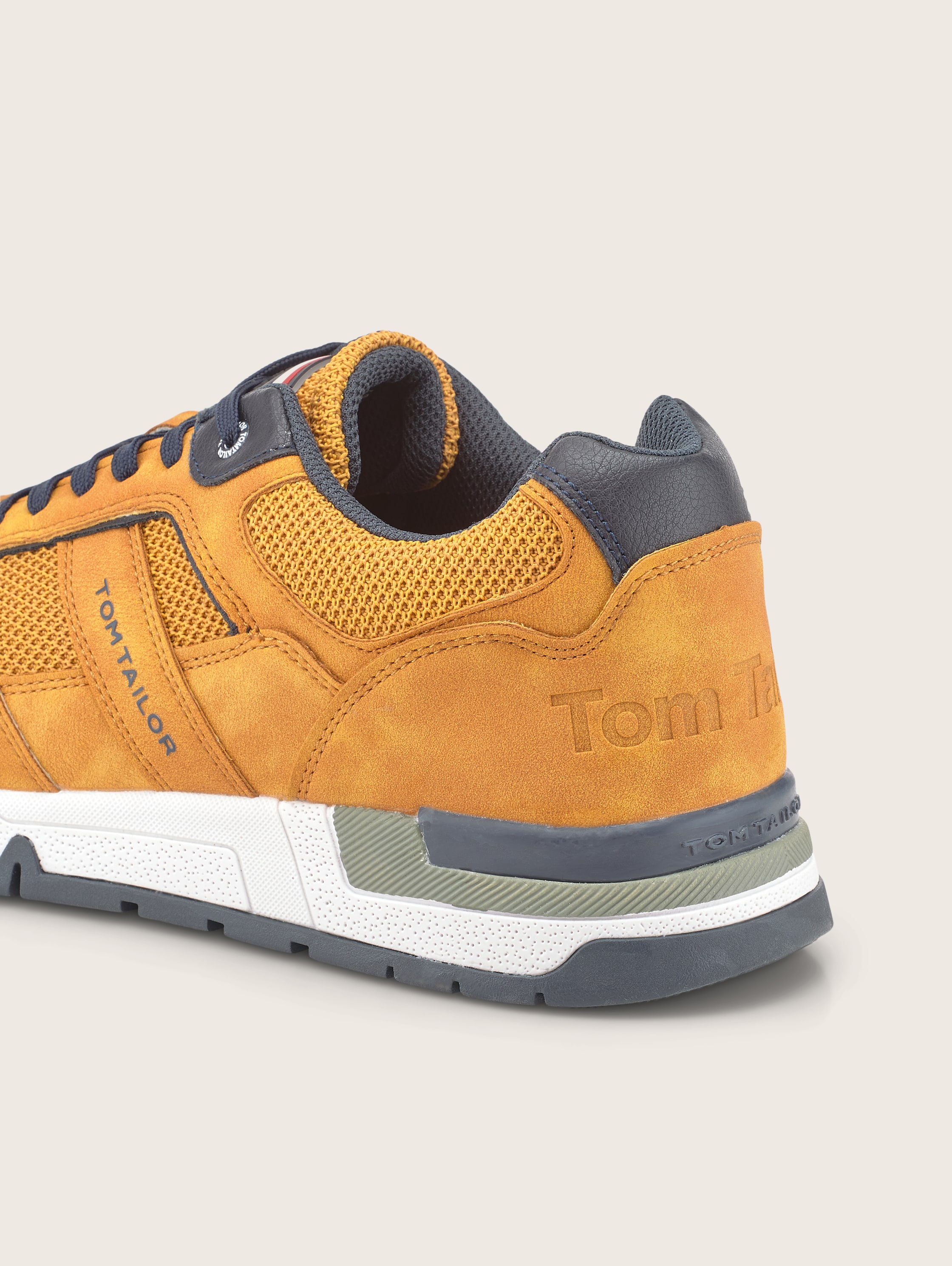 mehrfarbige Sneaker mit Logo-Details - yellow