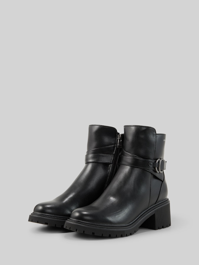 Enkellaarsjes met hak en gesp door Women, black