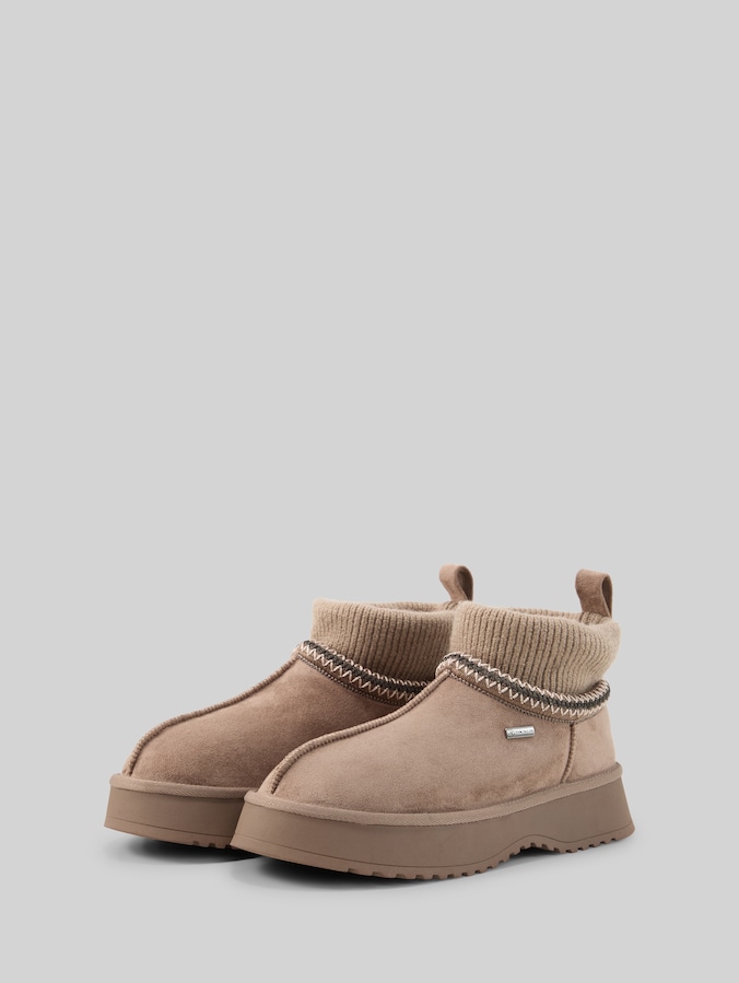 Snow ankle boots with embroidery by Women, mud