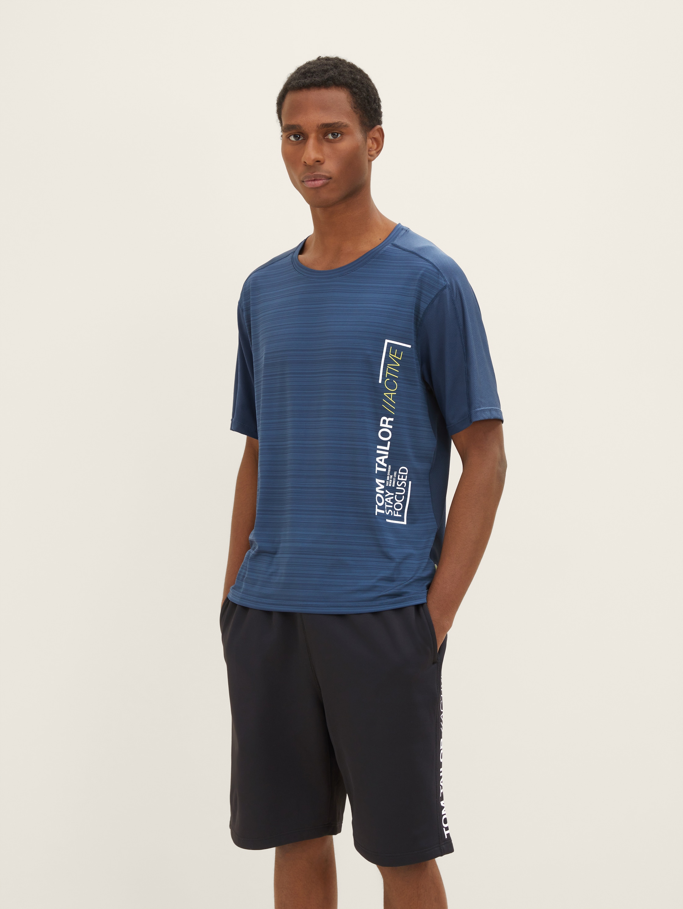 Breathable T-shirt with a letter print - French Navy Melange