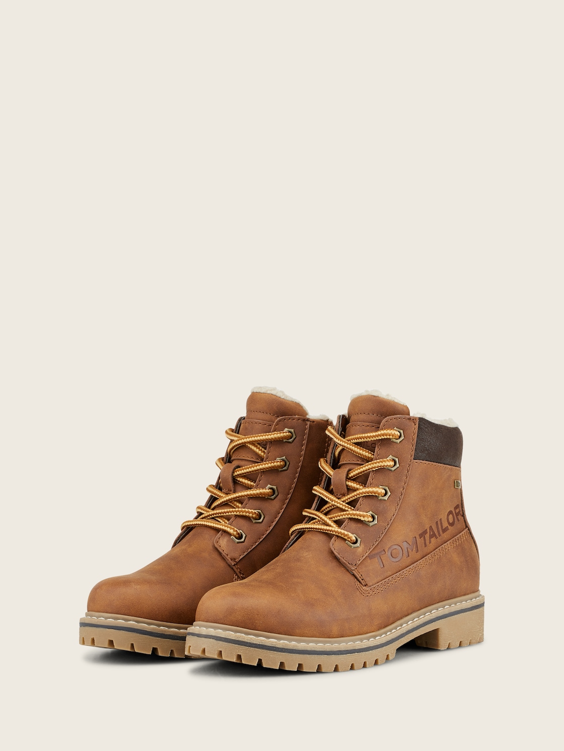 Unifarbene Stiefel - nuts - seitliche Produkt-Ansicht