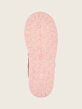 Sneaker mit hochwertigem Kunstleder - old rose - Produkt-Ansicht Sohle