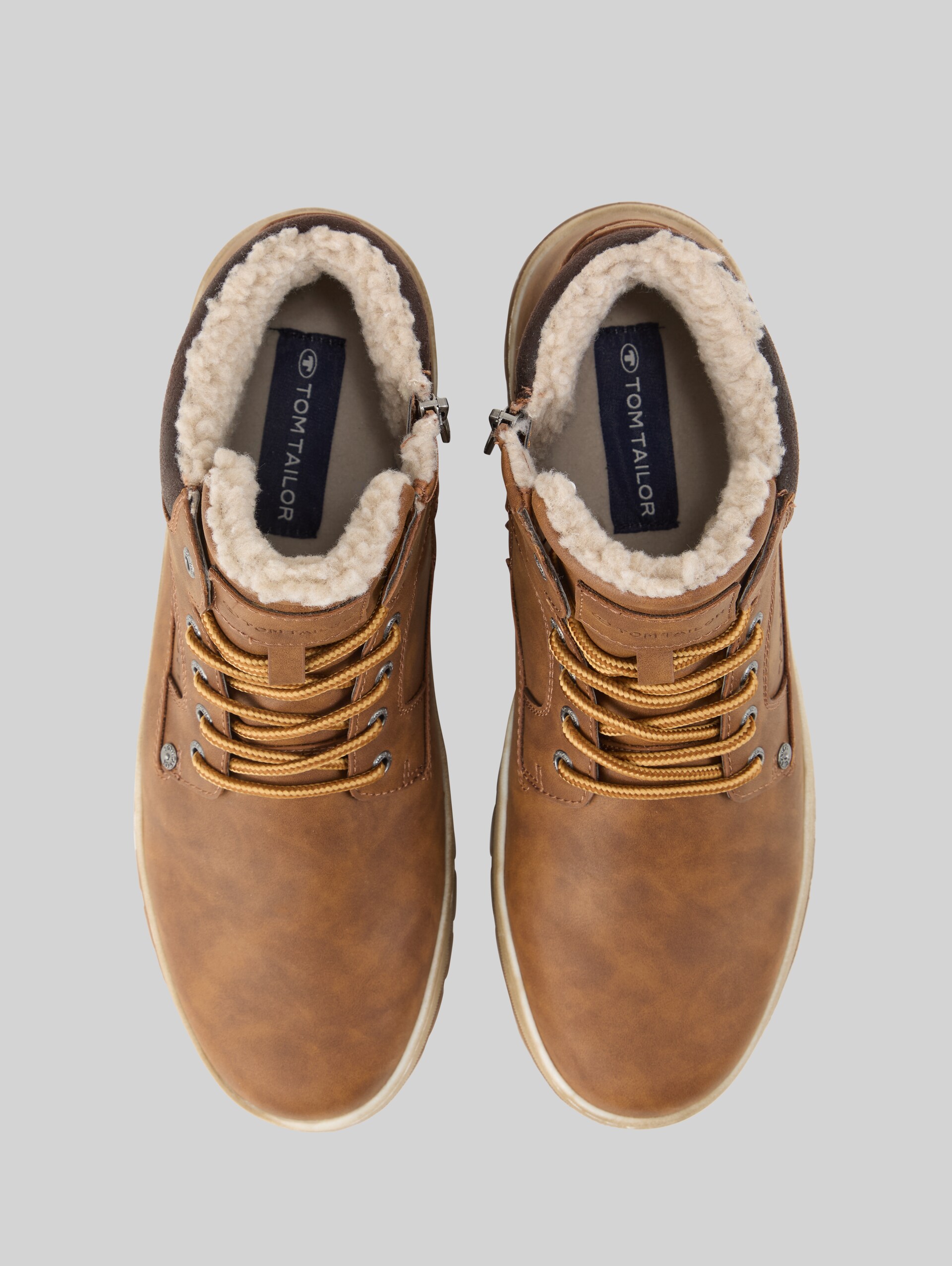 Waterproof ankle boots with lining - nuts - Product view from top 