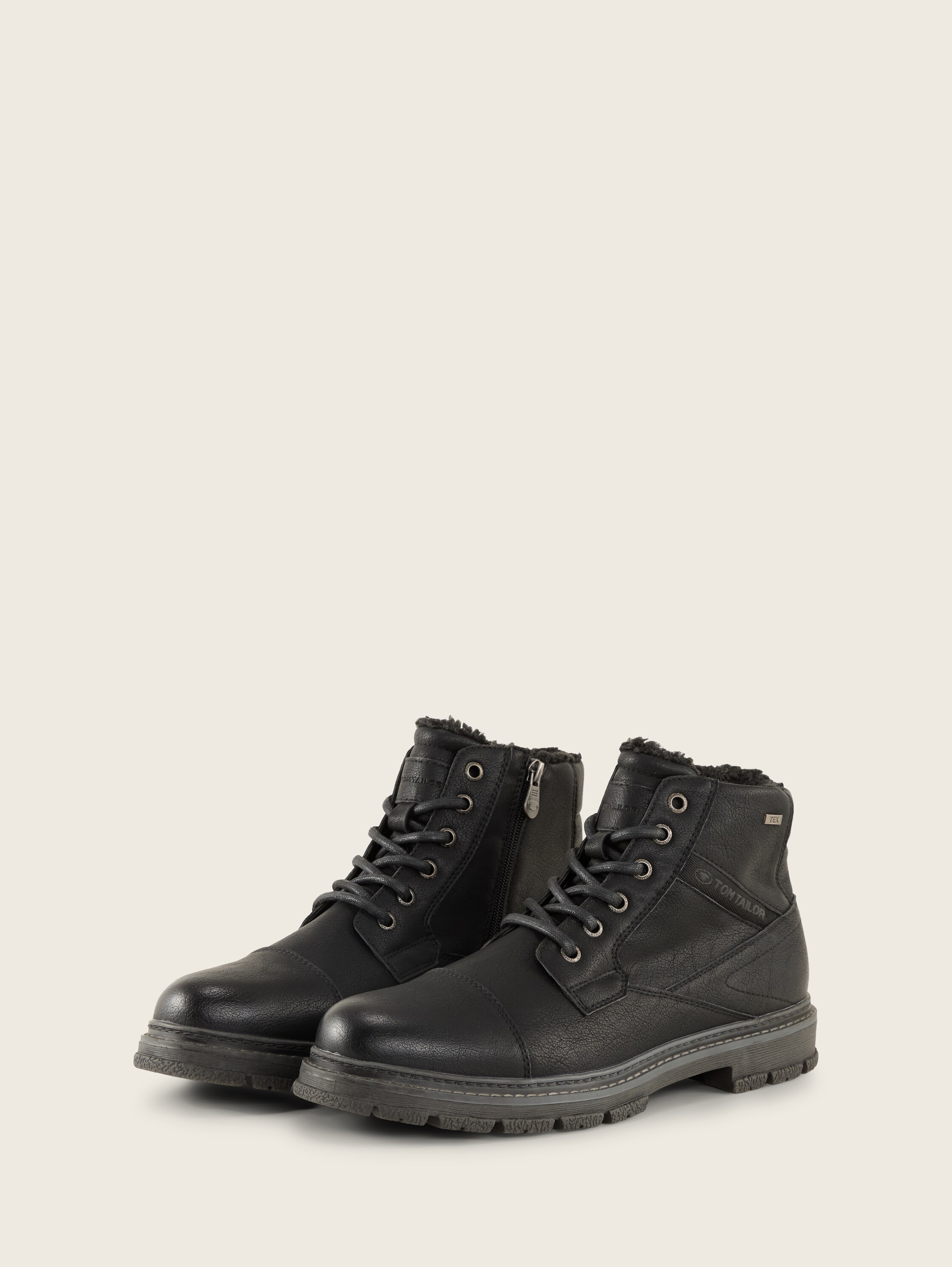 Gefütterte Stiefel - 1