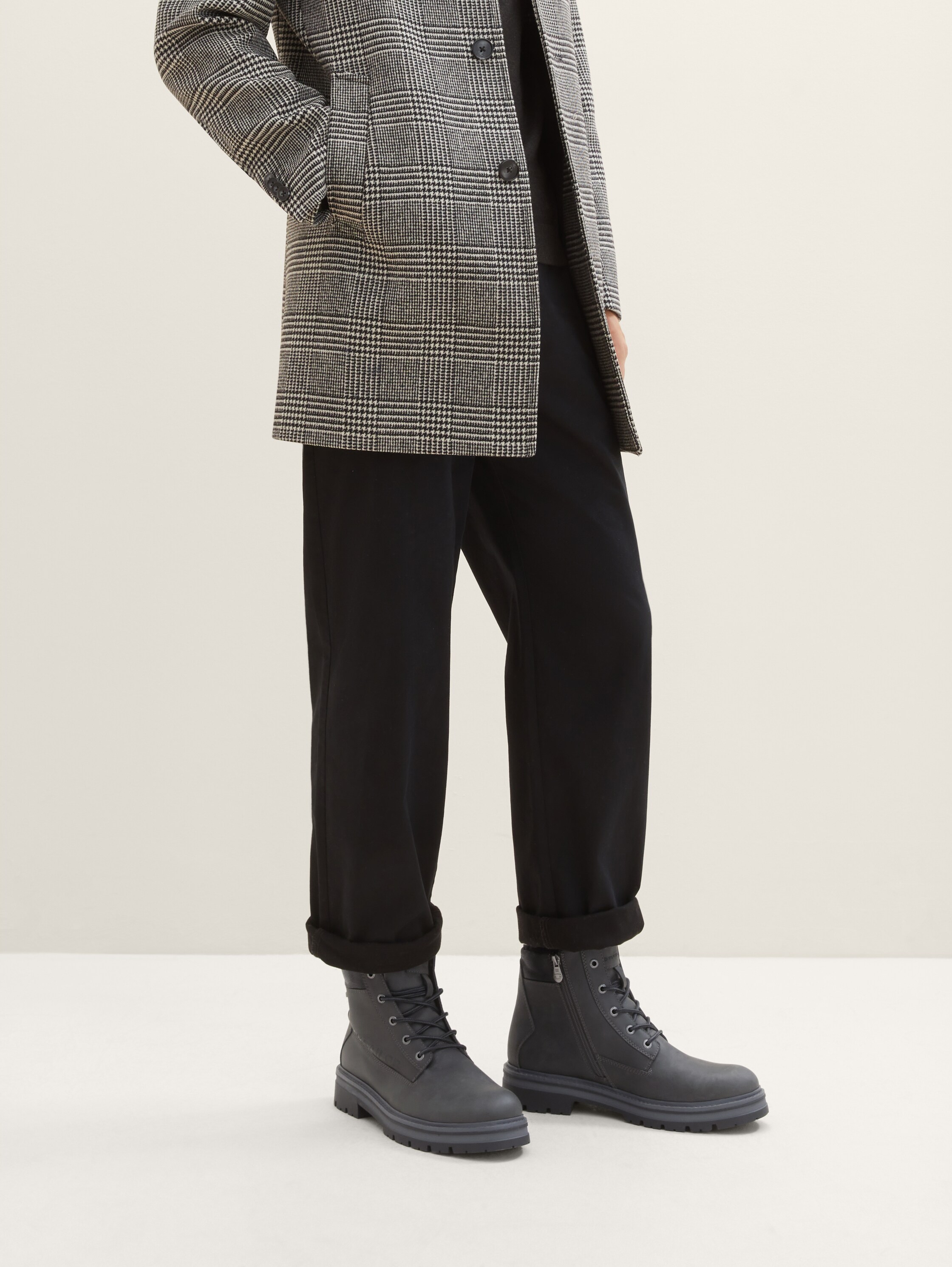 Unifarbene Stiefel - grau - Beine
