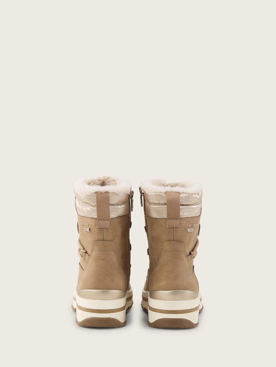 Lined snow boots with platform heel - dark sand - Product rear view