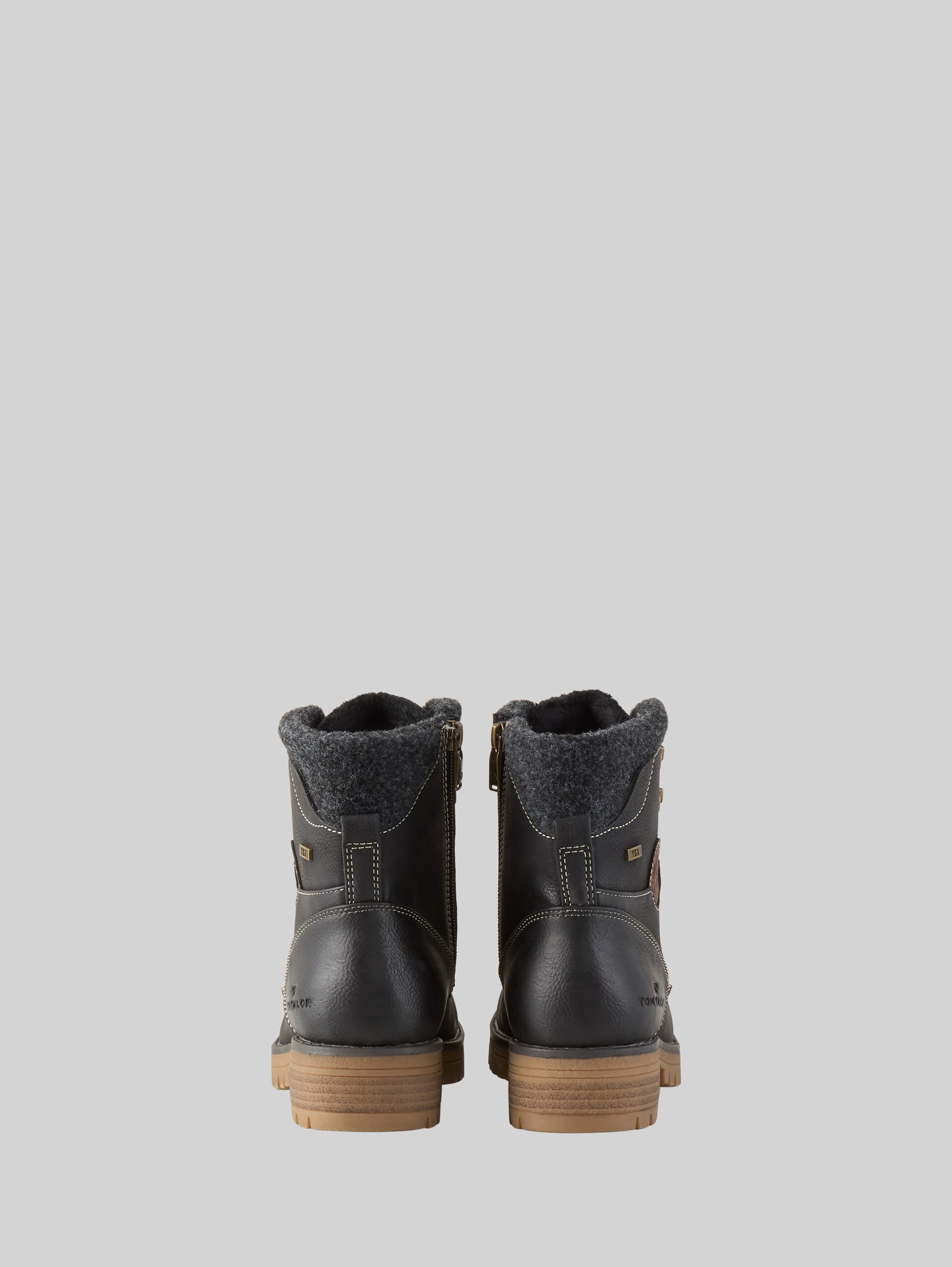 Waterproof boots with lining - black - Product rear view