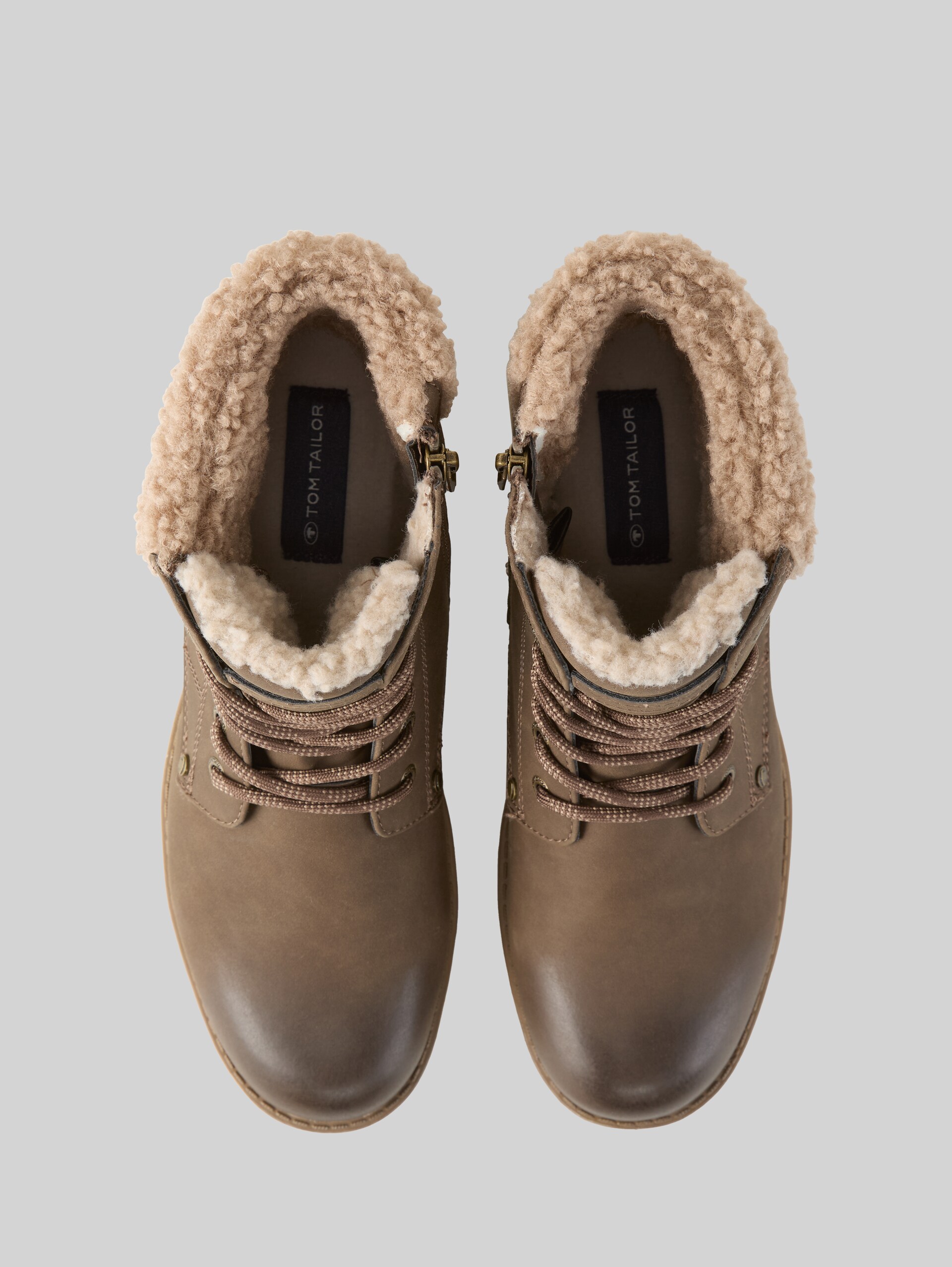 Waterproof boots with lining - taupe - Product view from top 