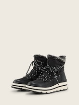 Gefütterte Stiefel mit Plateau - black - seitliche Produkt-Ansicht
