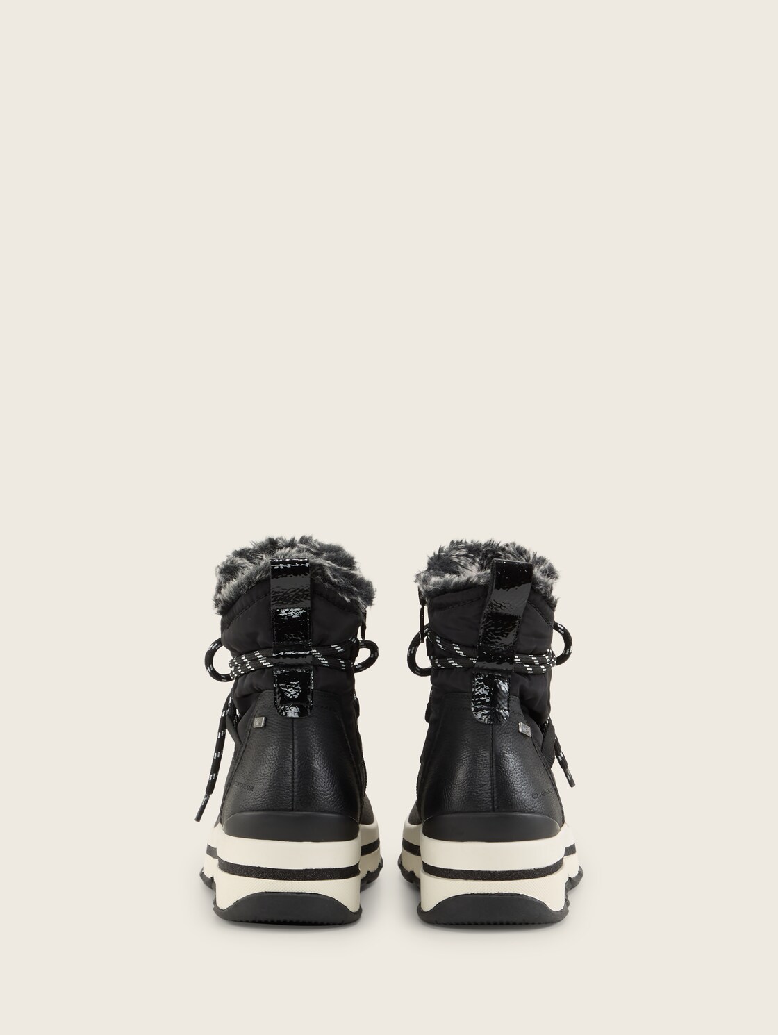 Gefütterte Stiefel mit Plateau - black - Produkt-Rückansicht