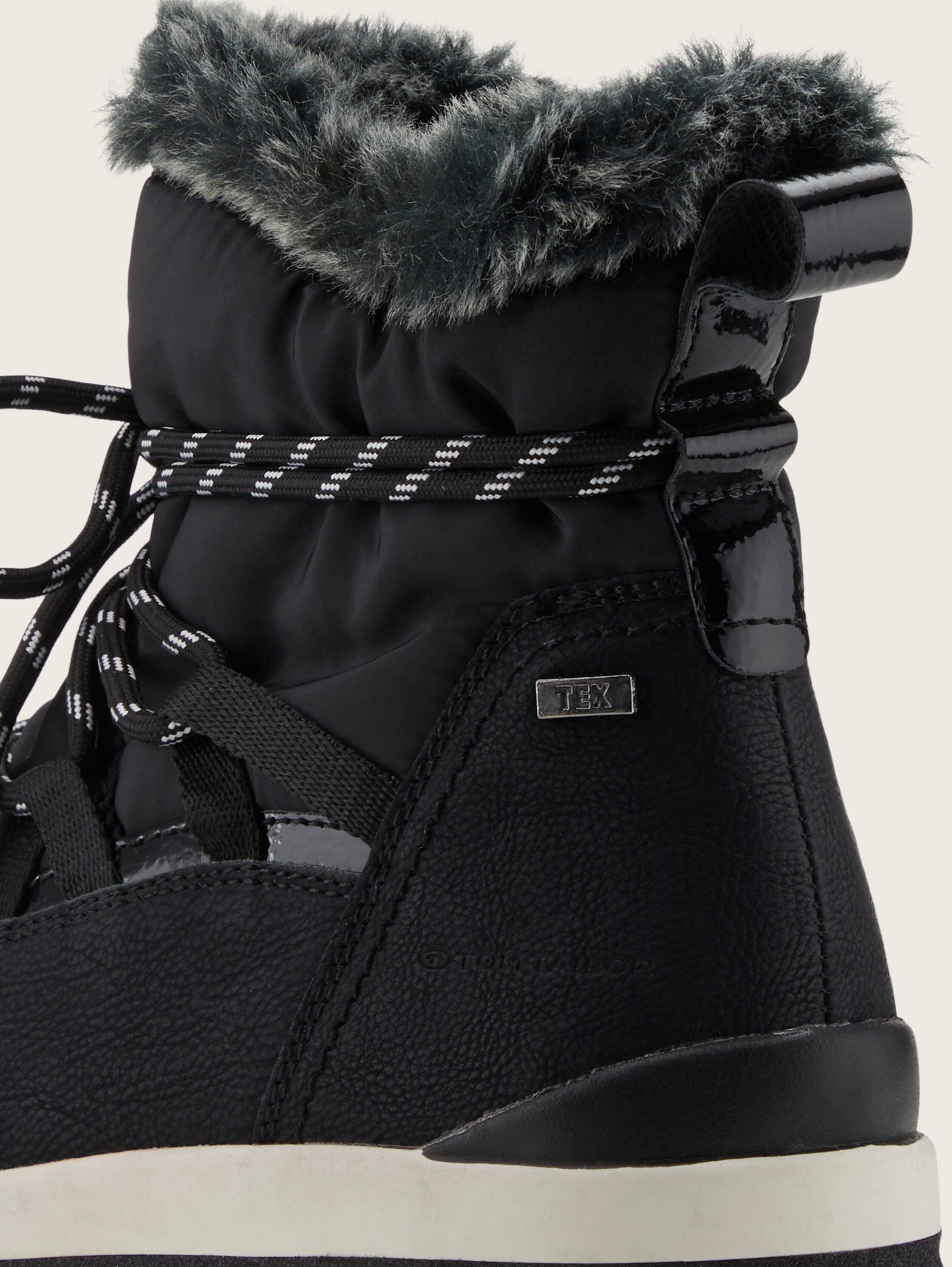 Gefütterte Stiefel mit Plateau - 5