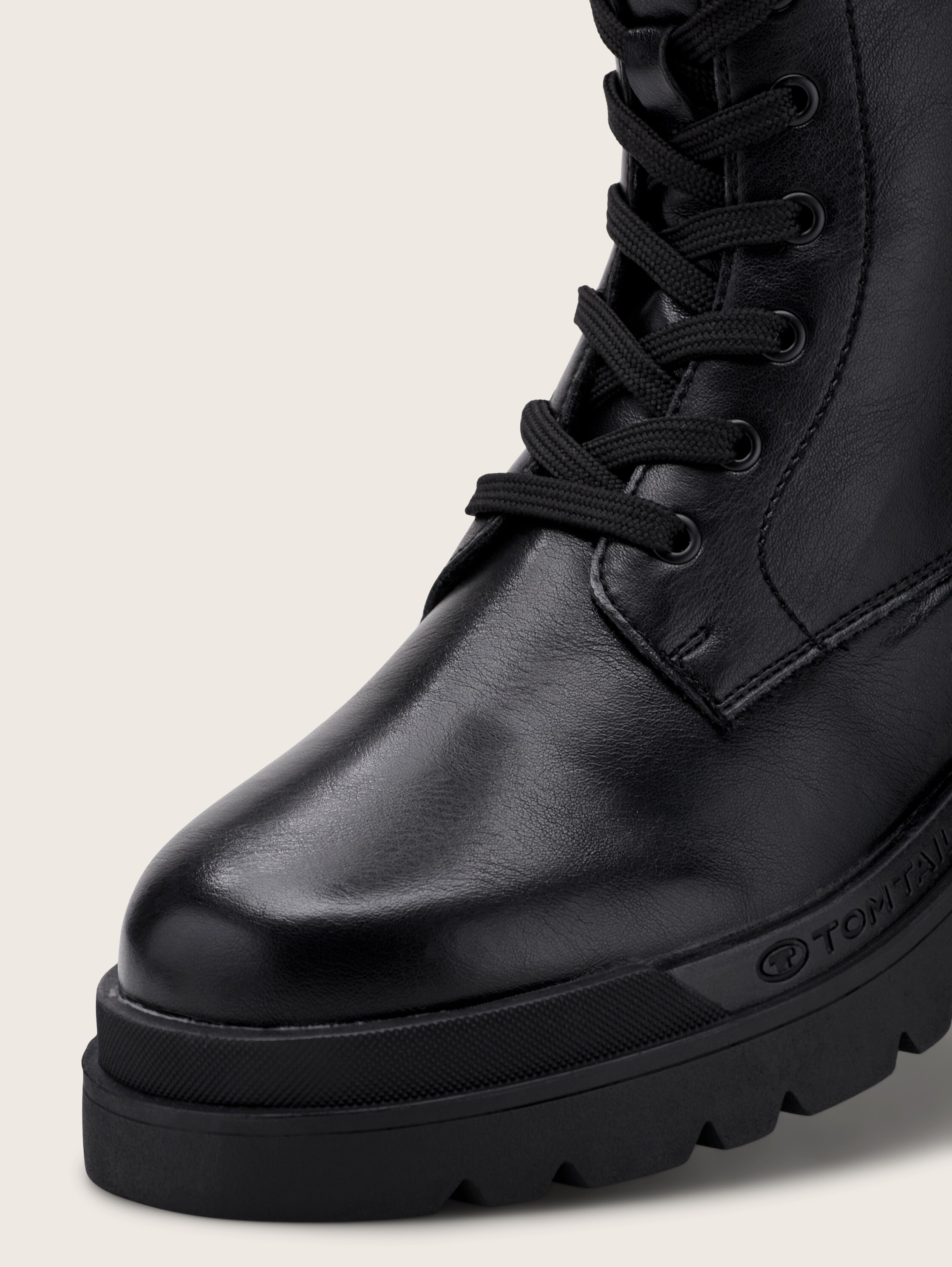 Schnürstiefel aus glattem Lederimitat - 5