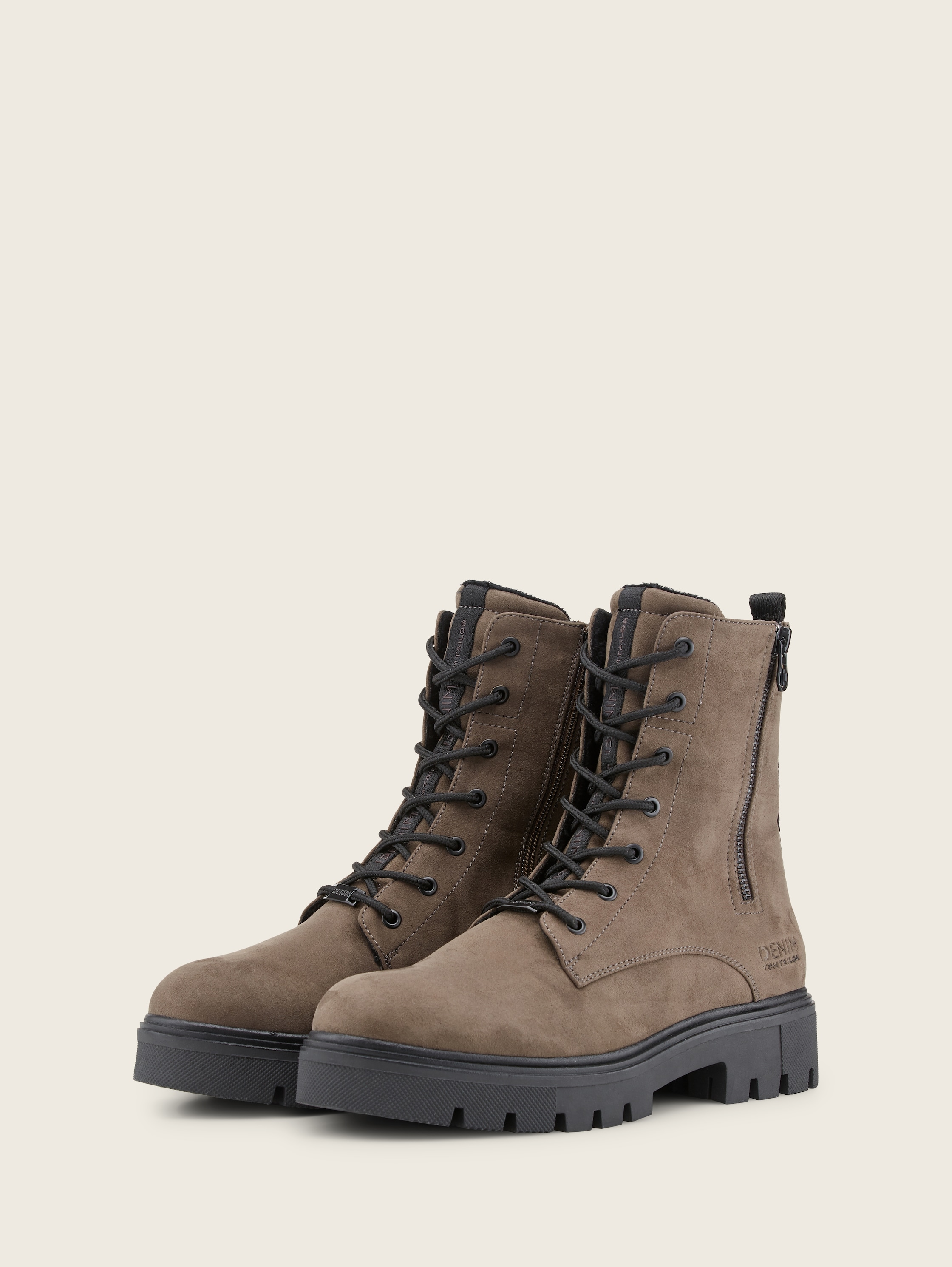 Stiefelette mit Block-Absatz - dktaupe - seitliche Produkt-Ansicht