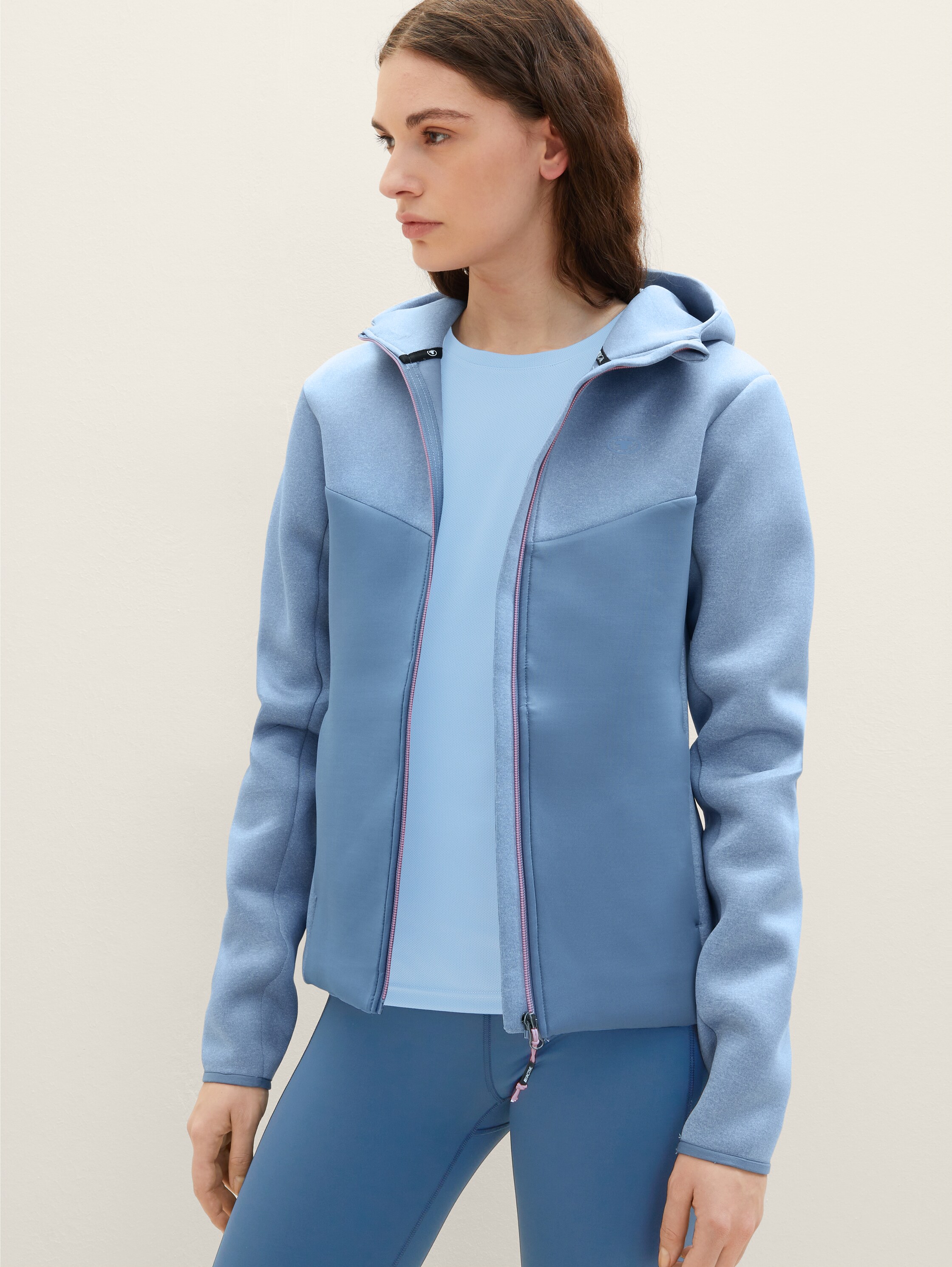 Sport-Sweatjacke mit Kapuze - 1