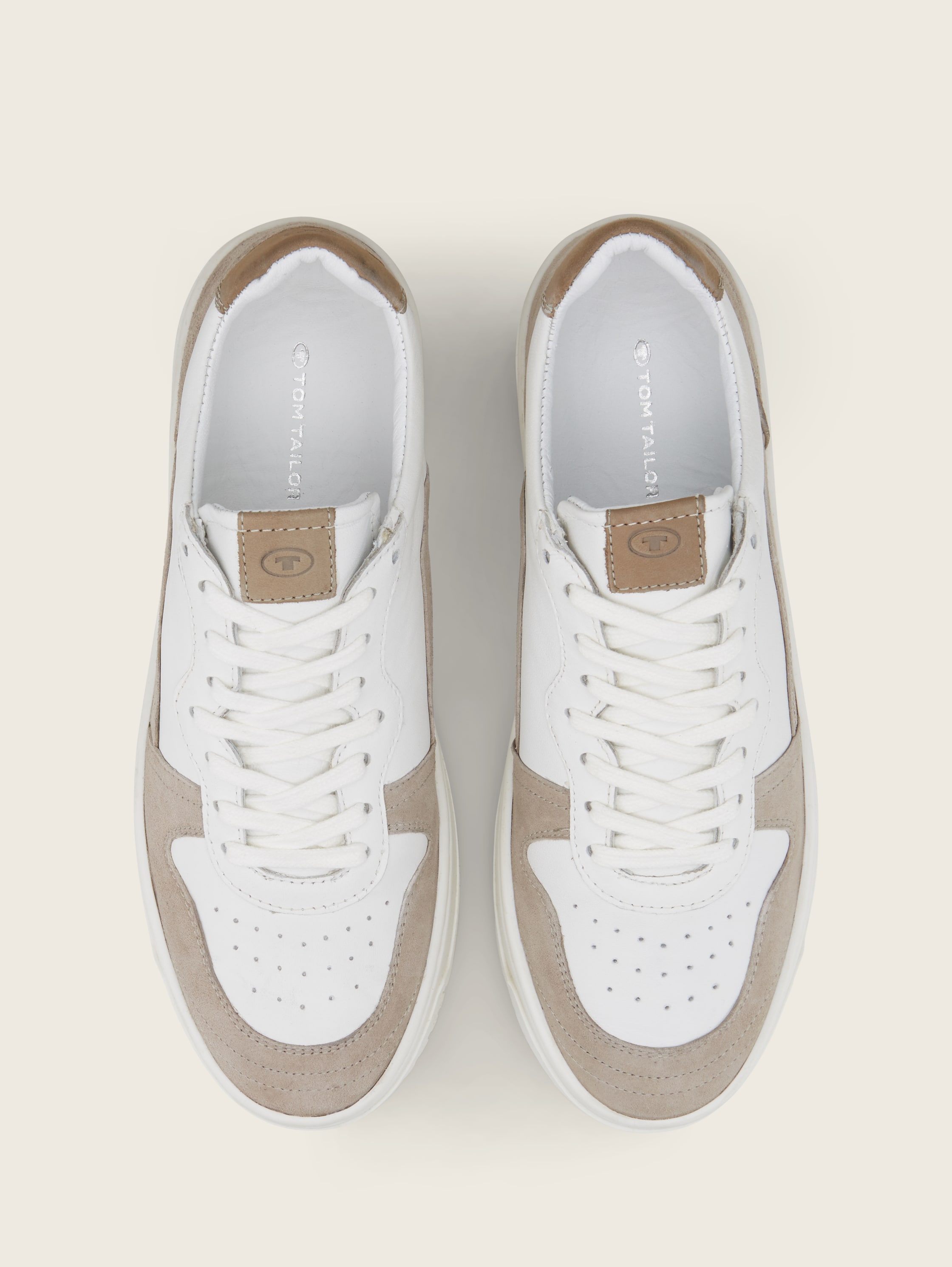 Sneaker aus Leder - white-ltgrey - Produkt-Ansicht von oben 