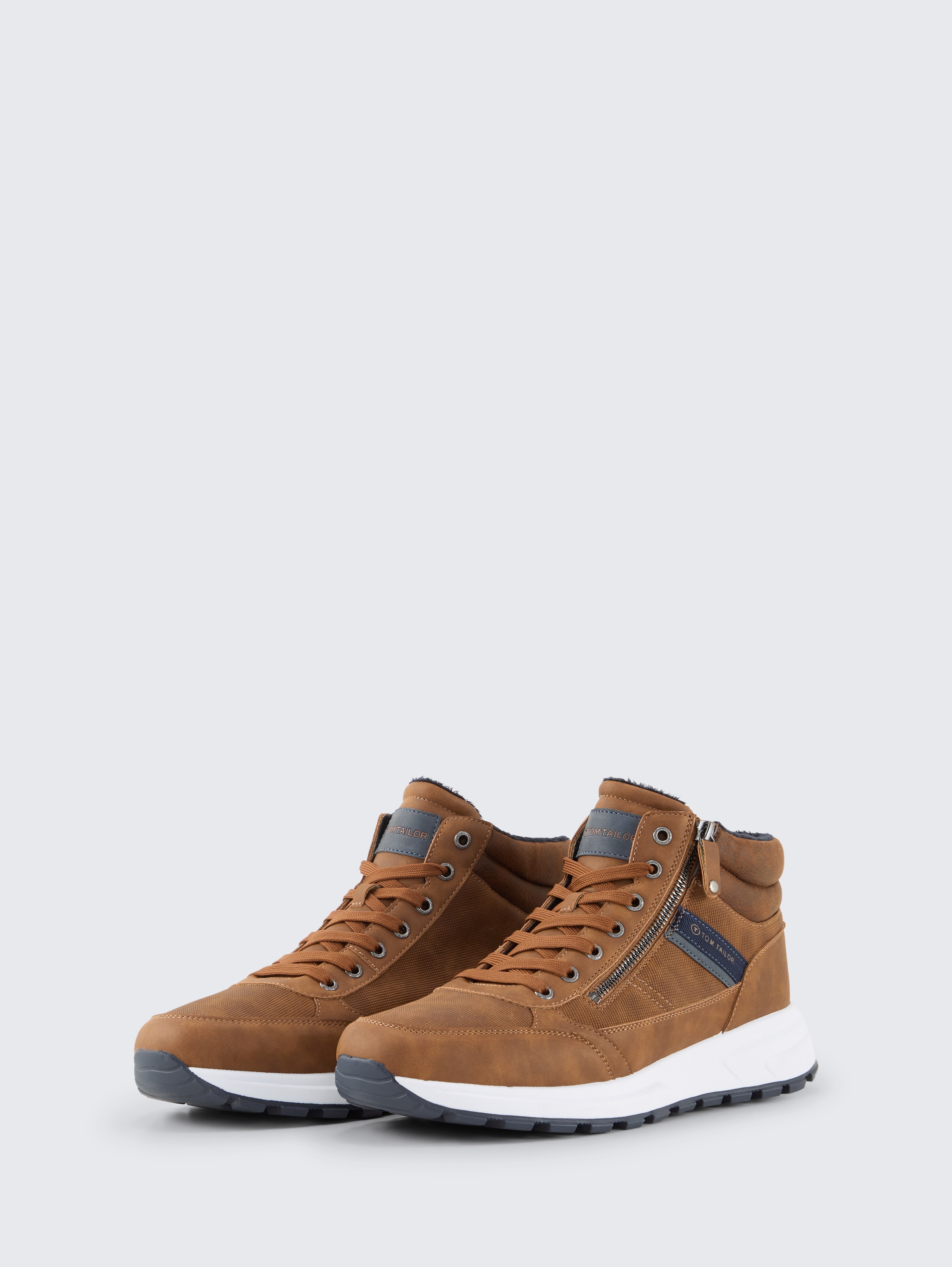 Gefütterte Stiefelette von Men, nuts