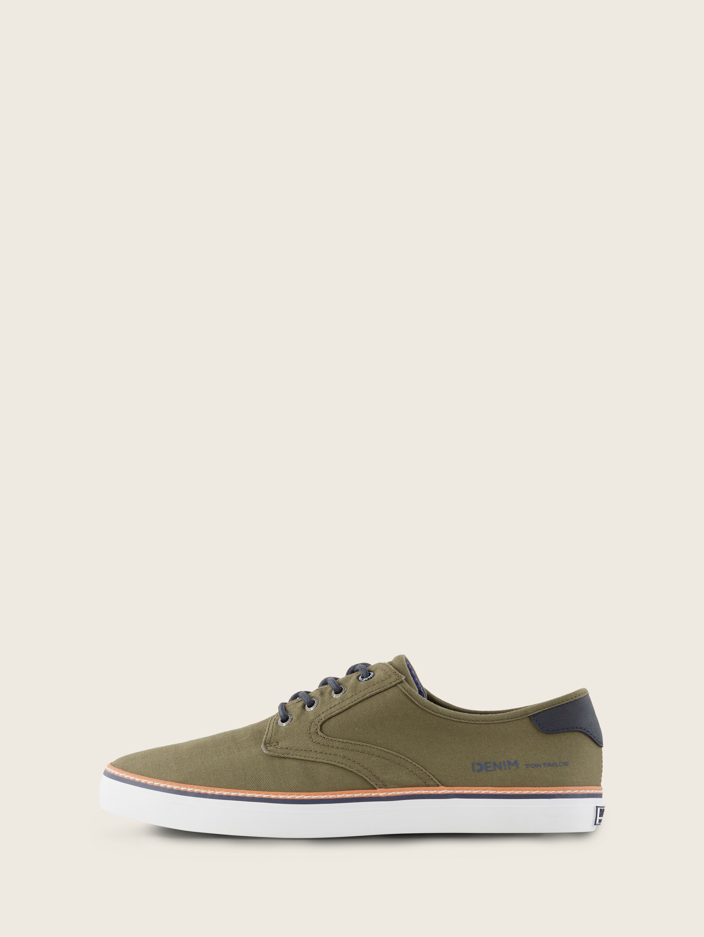 Sneaker aus Wildleder - 4