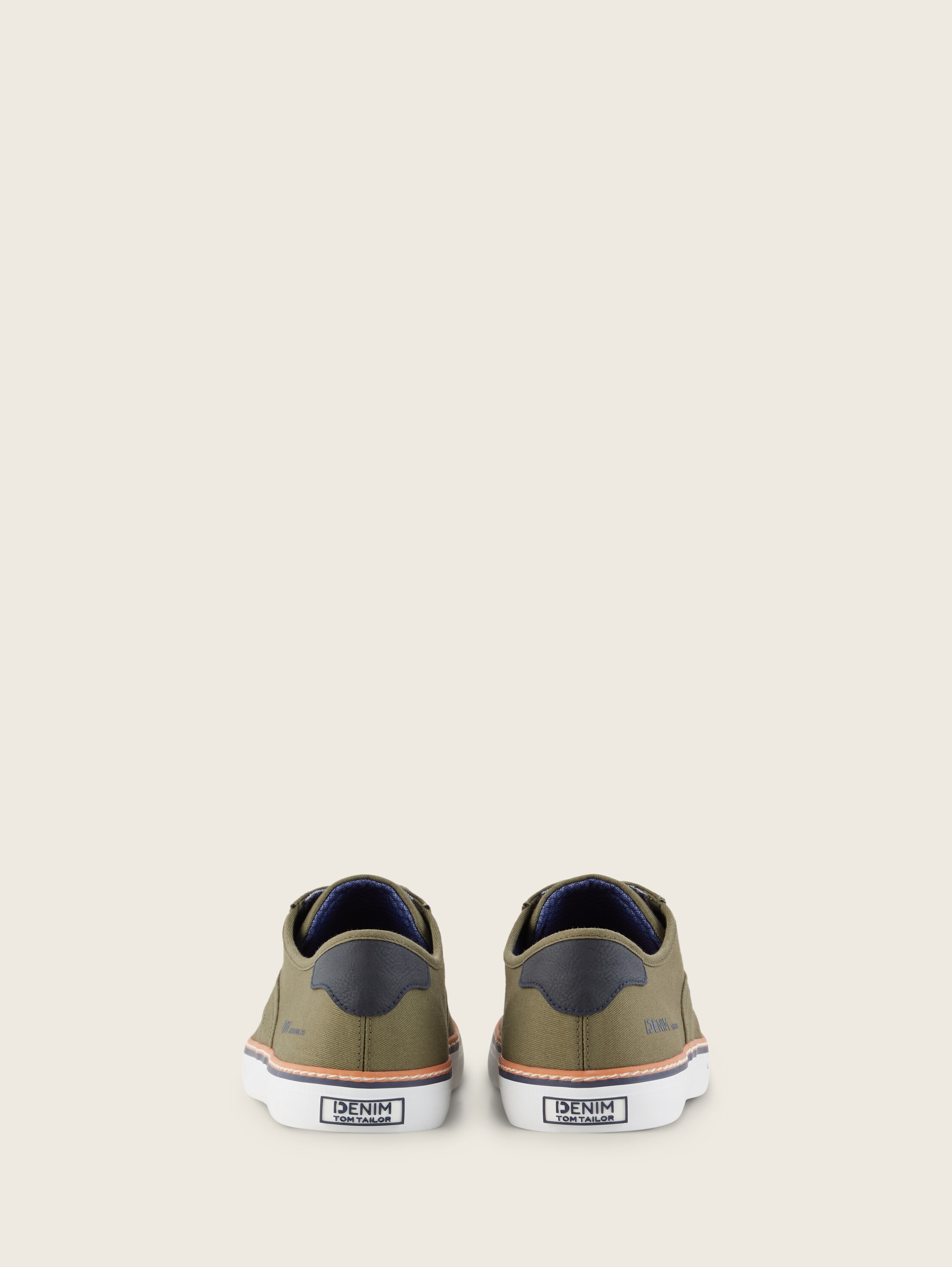 Sneaker aus Wildleder - 3