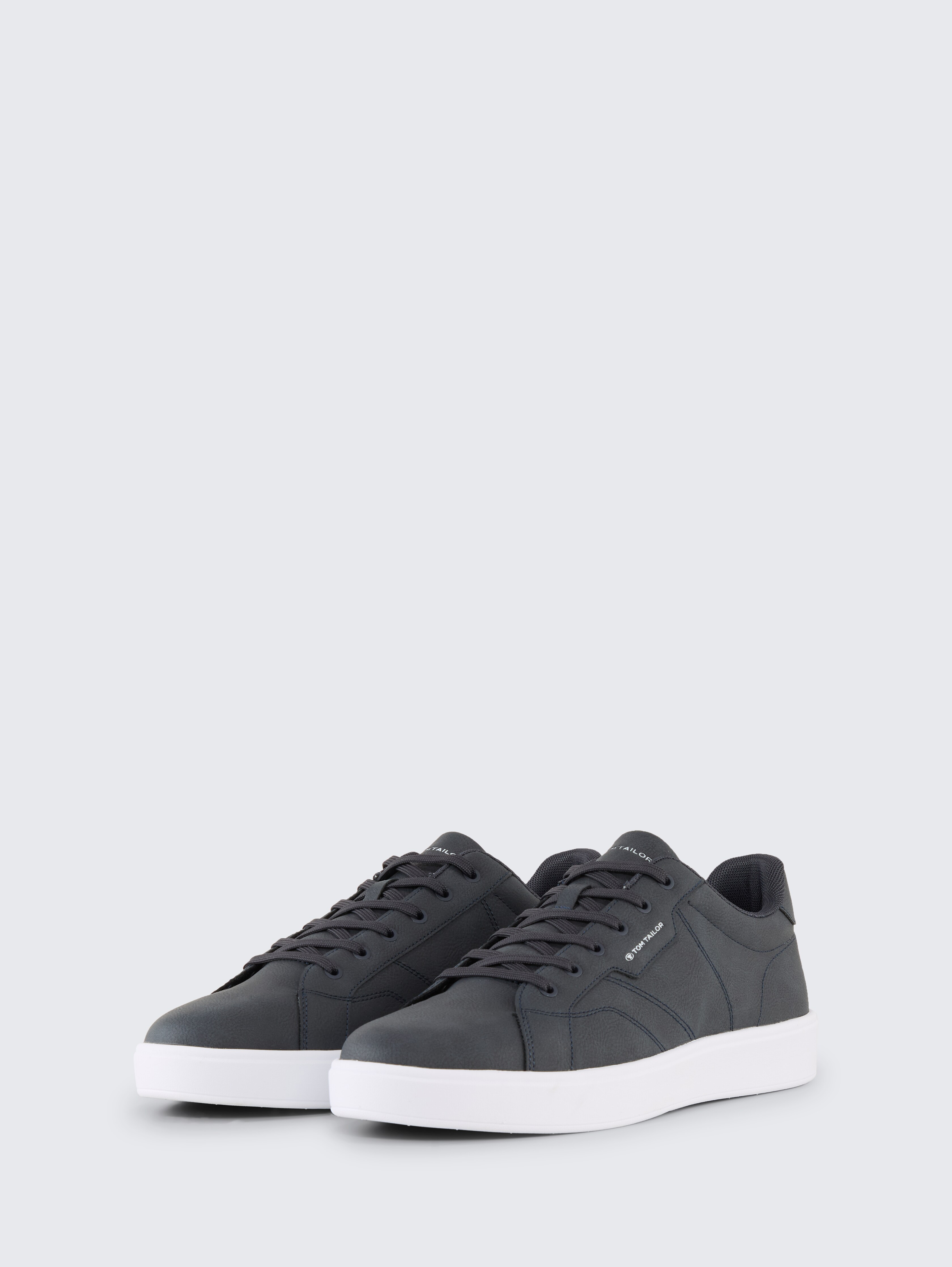 Sneaker aus Lederimitat von Men, navy