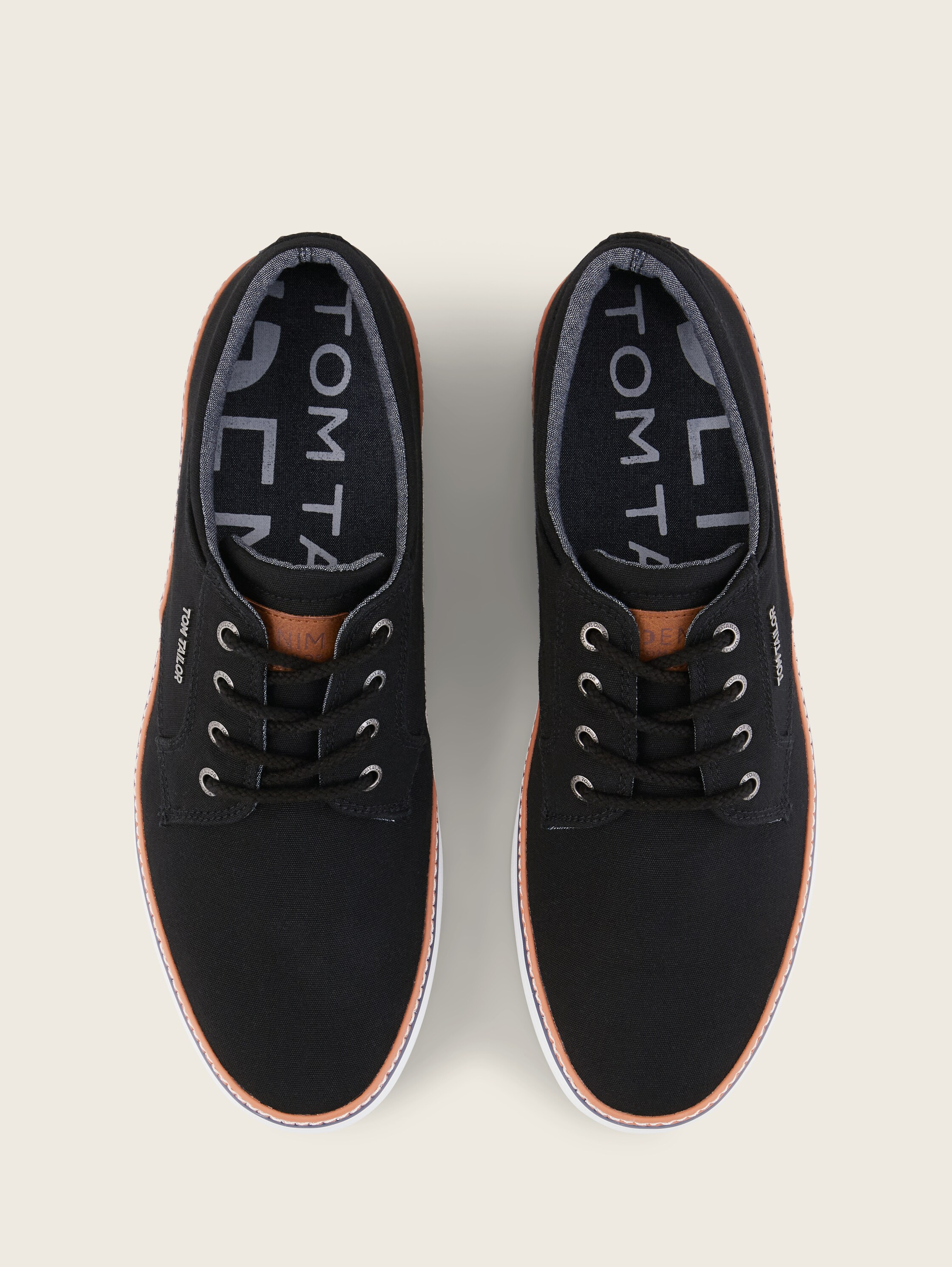 Sneakers - black - Product view from top 