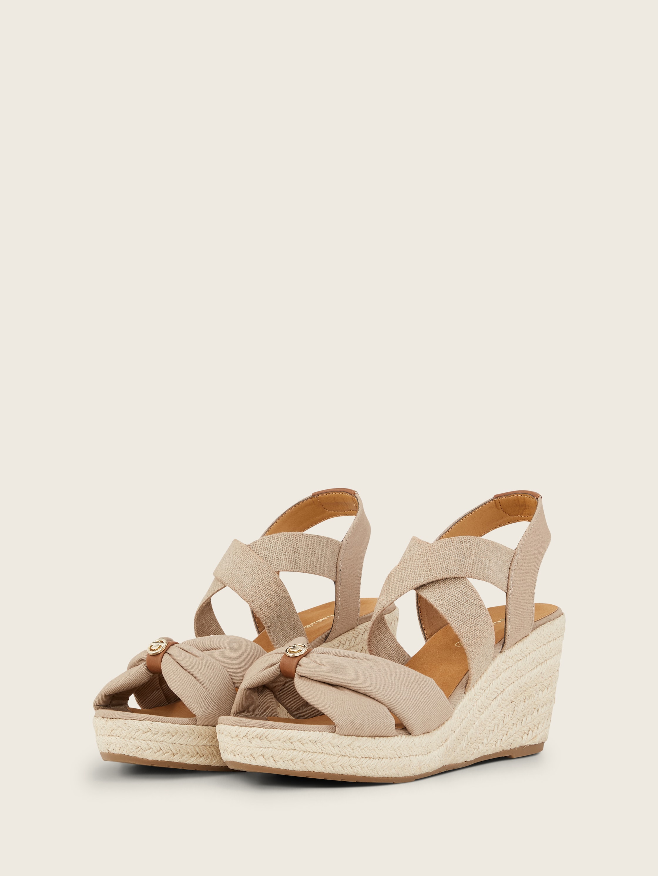 Sandalen mit Keilabsatz