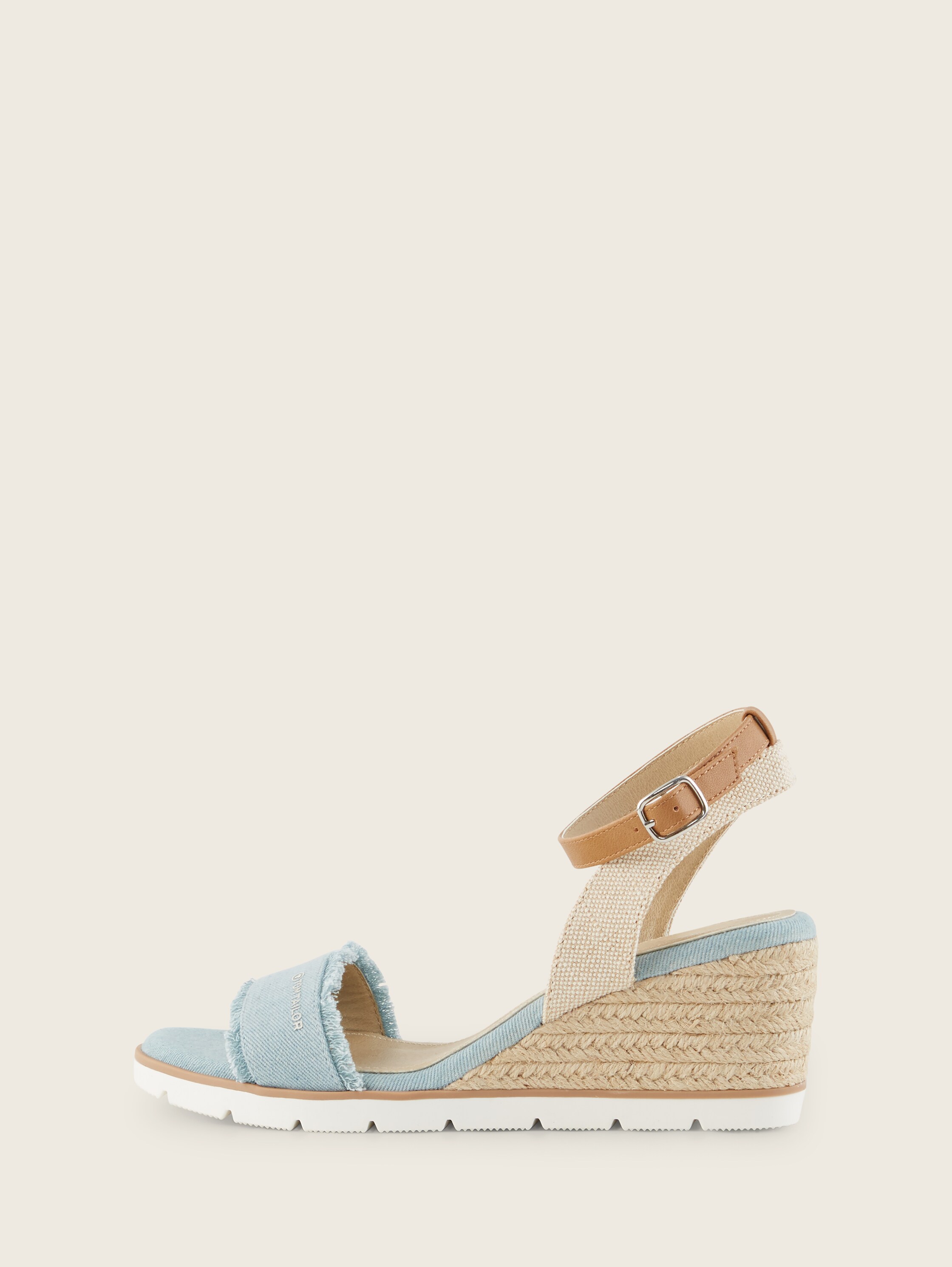 Keilsandalette mit hochwertigem Kunstleder - sky - 