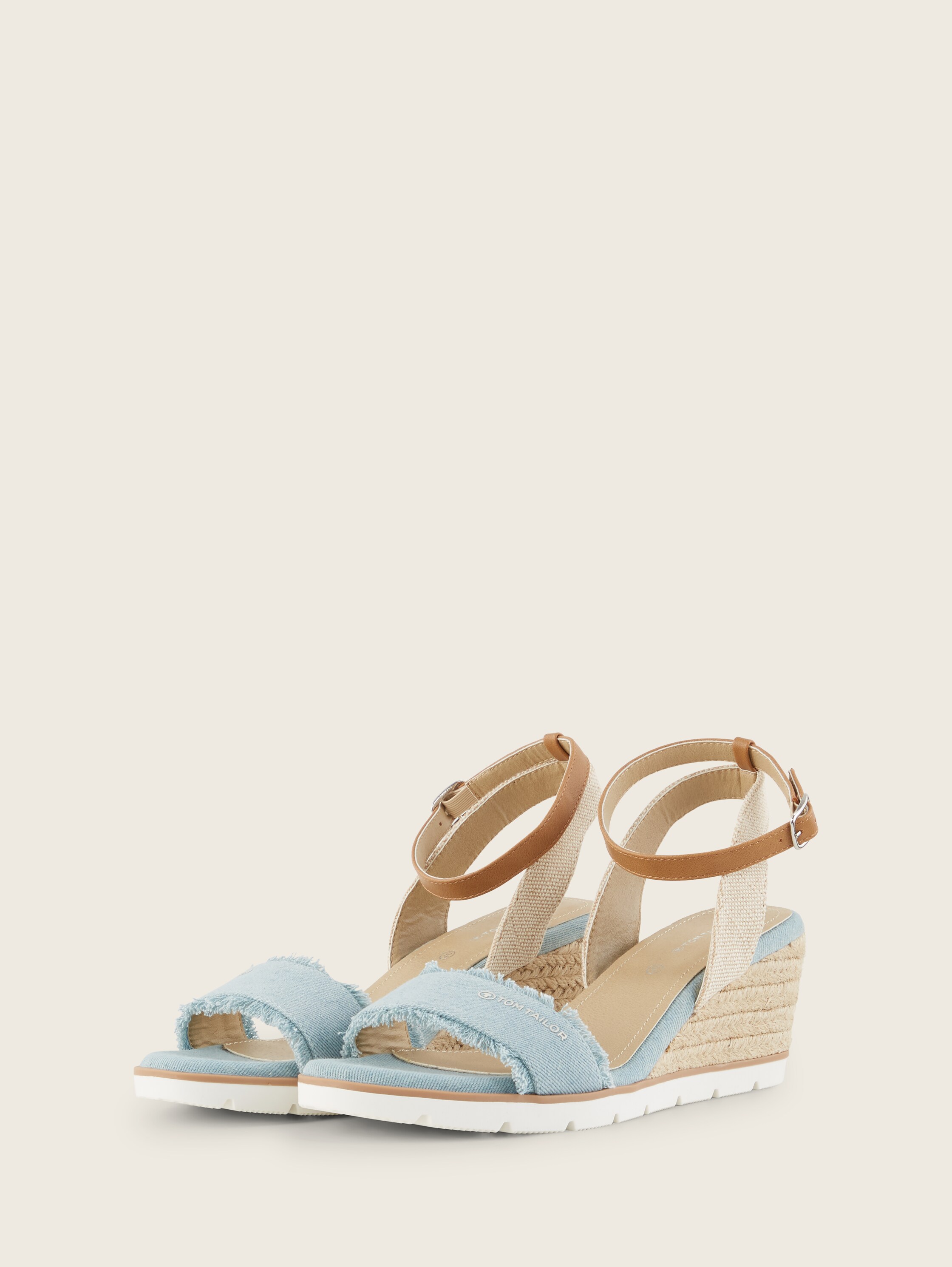 Keilsandalette mit hochwertigem Kunstleder - sky - 