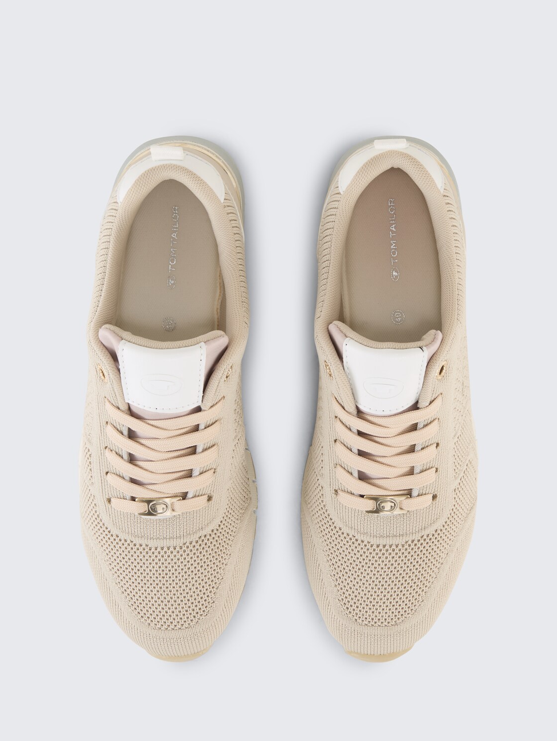 Sneaker mit Mesh-Einsatz - ltsand - Produkt-Ansicht von oben 