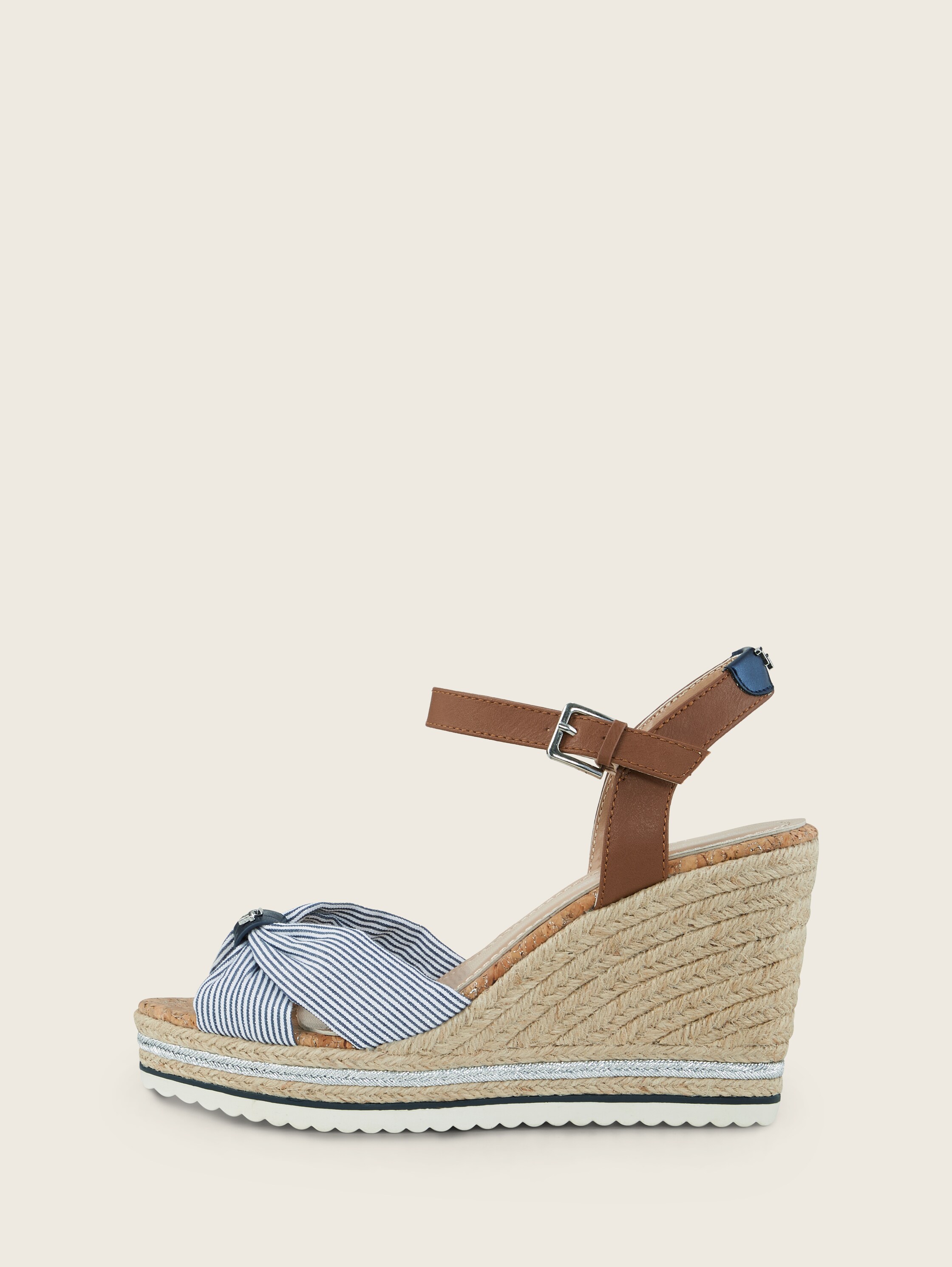 Sandalen mit Keilabsatz - 5