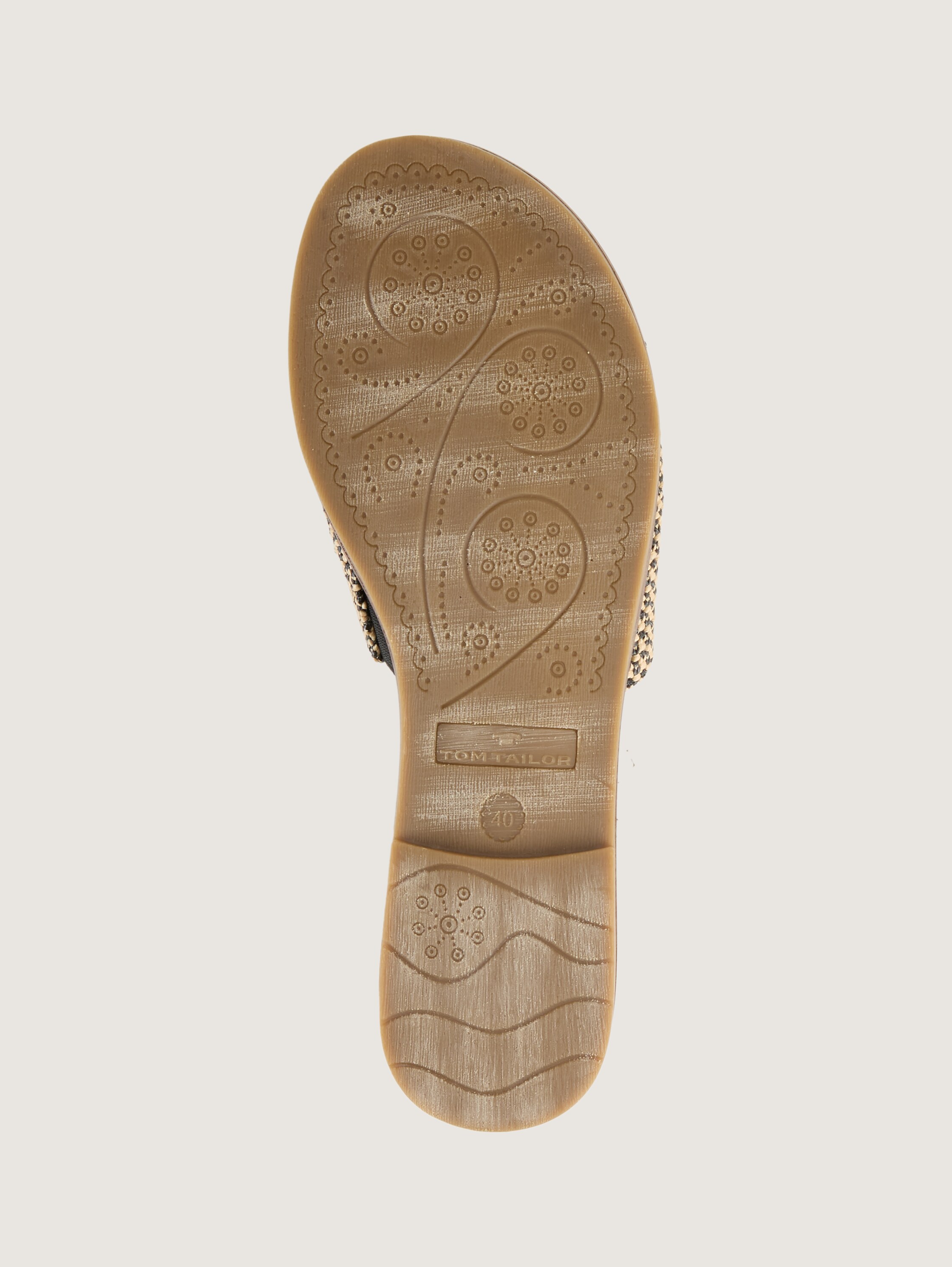 Flat sandals with braided pattern - black_1 - 
