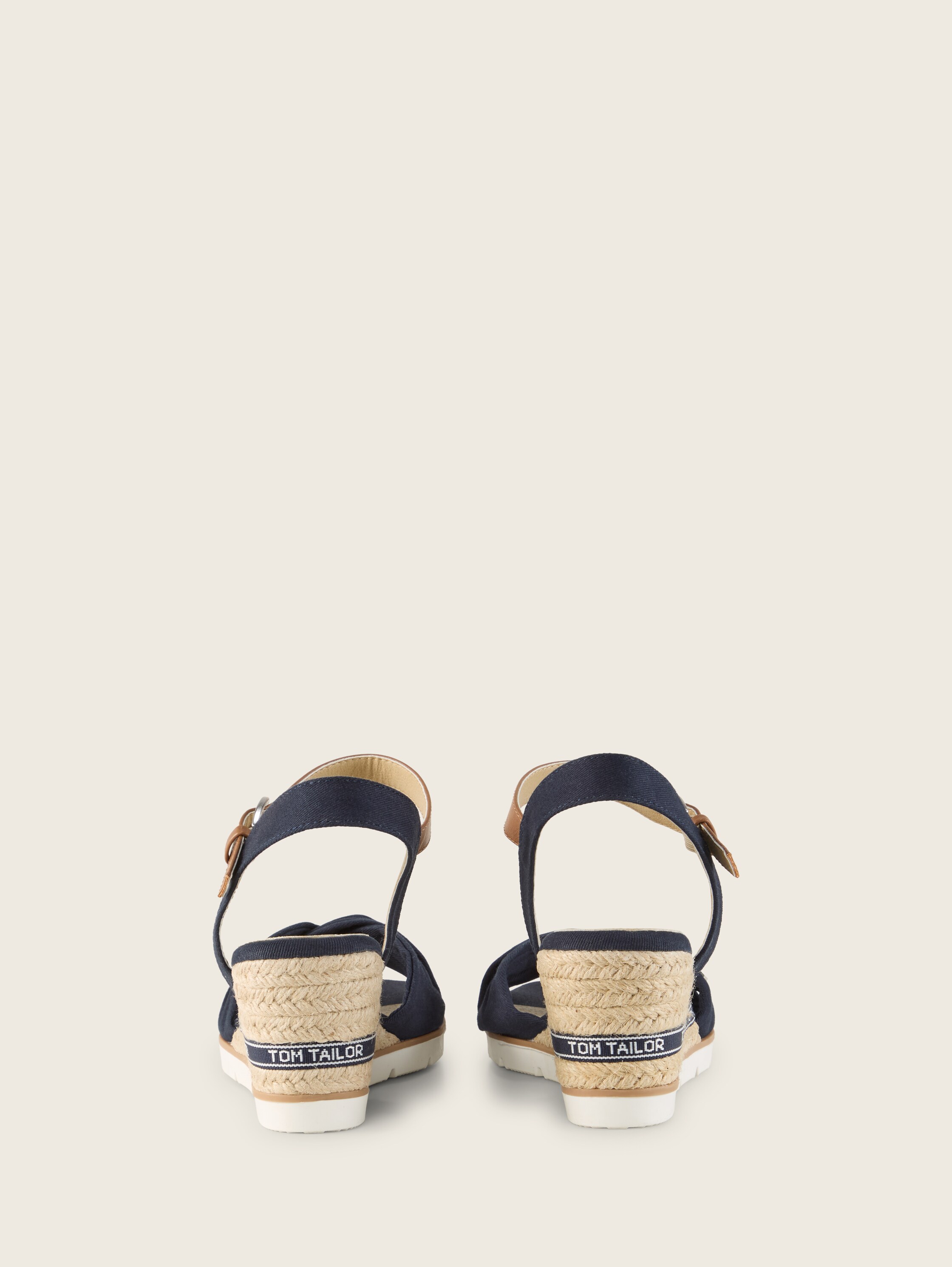 Sandalen mit Keilabsatz - 3