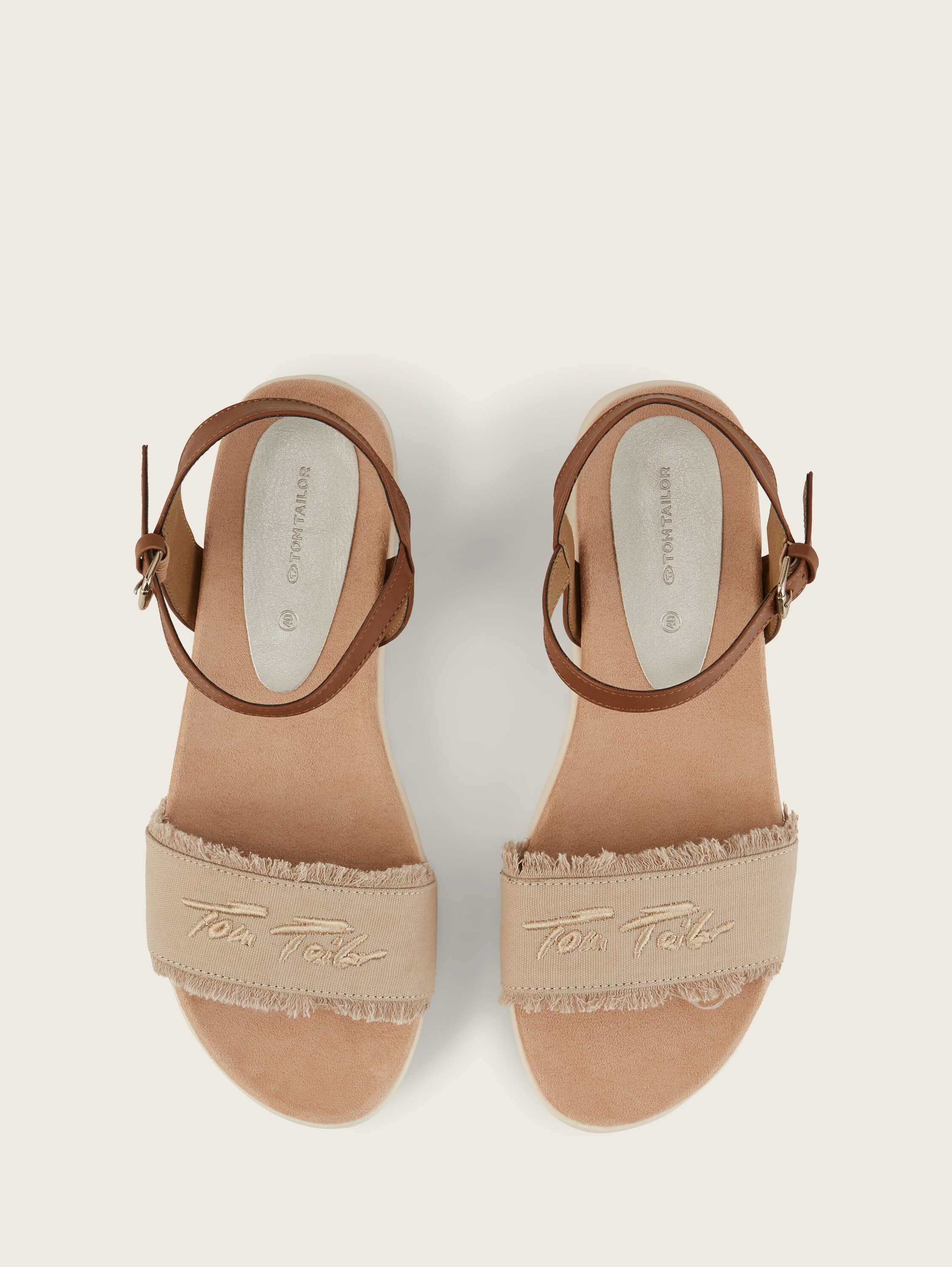 Flache Sandalen - 5