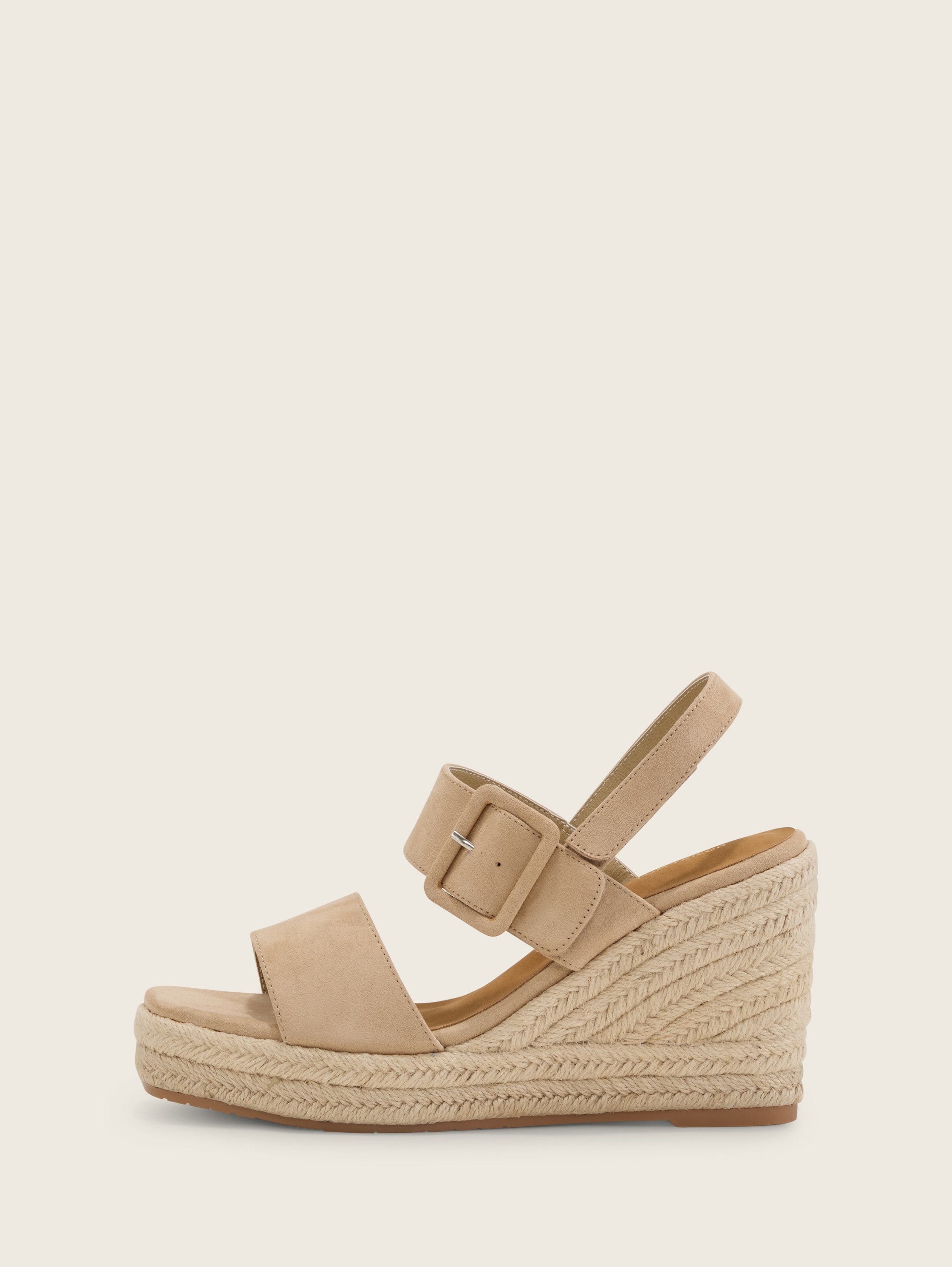 Keilsandalette mit Schnalle - sand -