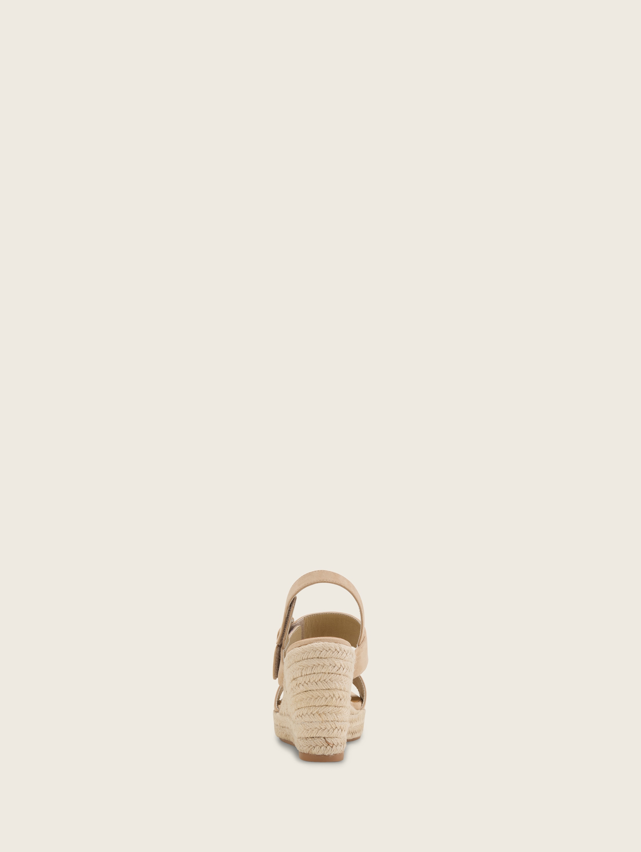 Keilsandalette mit Schnalle - sand -
