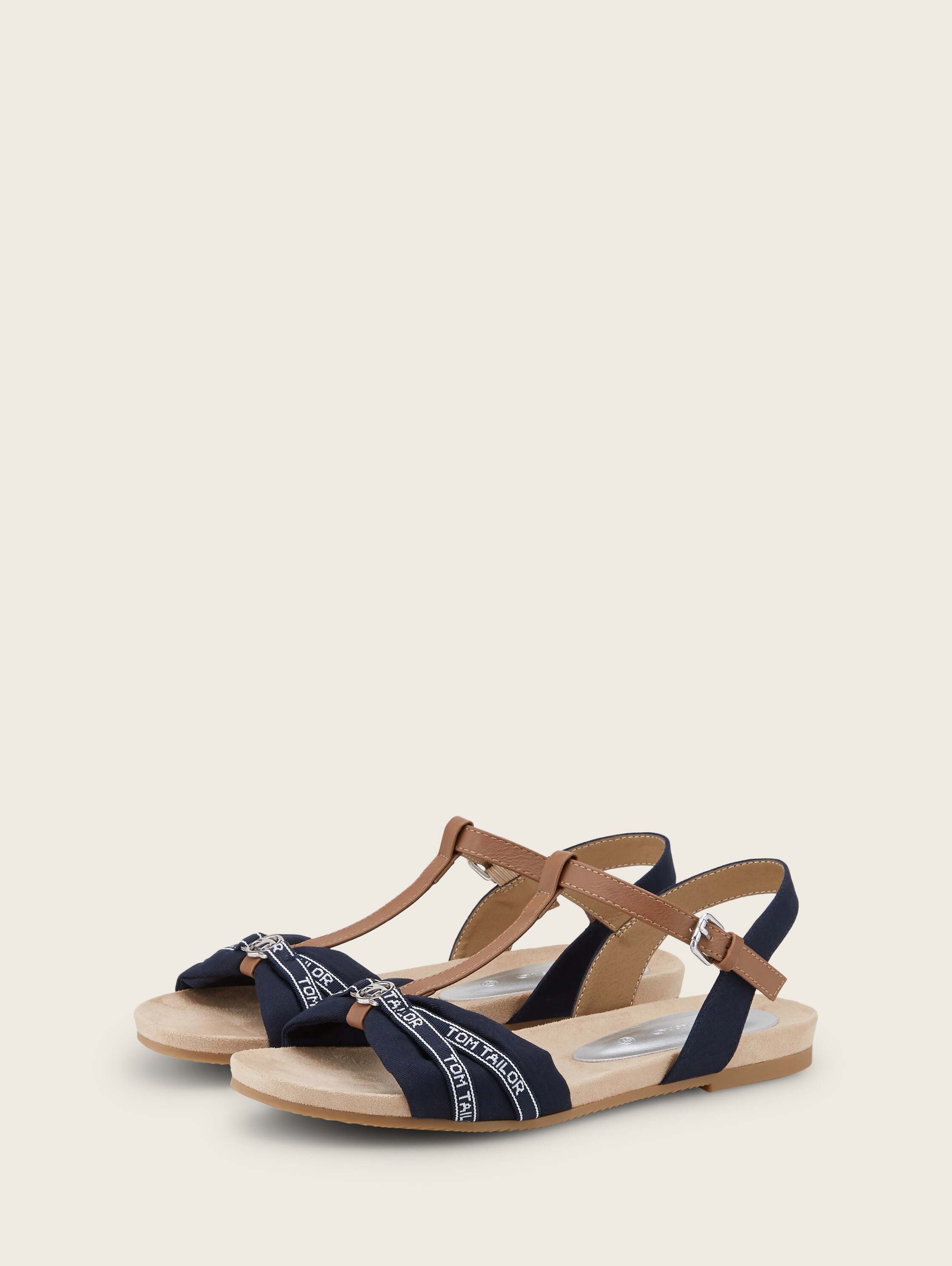 Flache Sandalen - 2