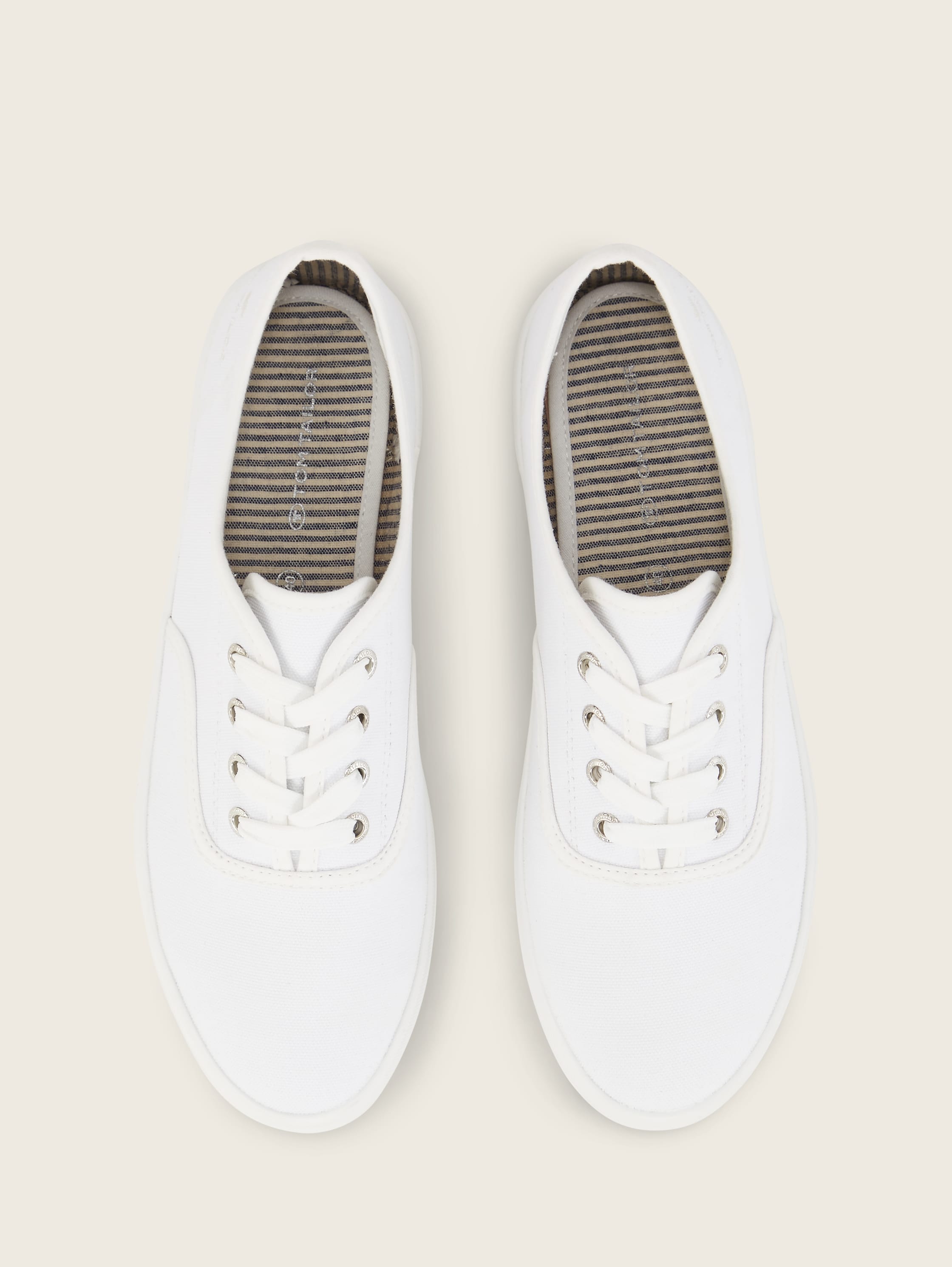 Basic Schnürschuhe - white - Produkt-Ansicht von oben 