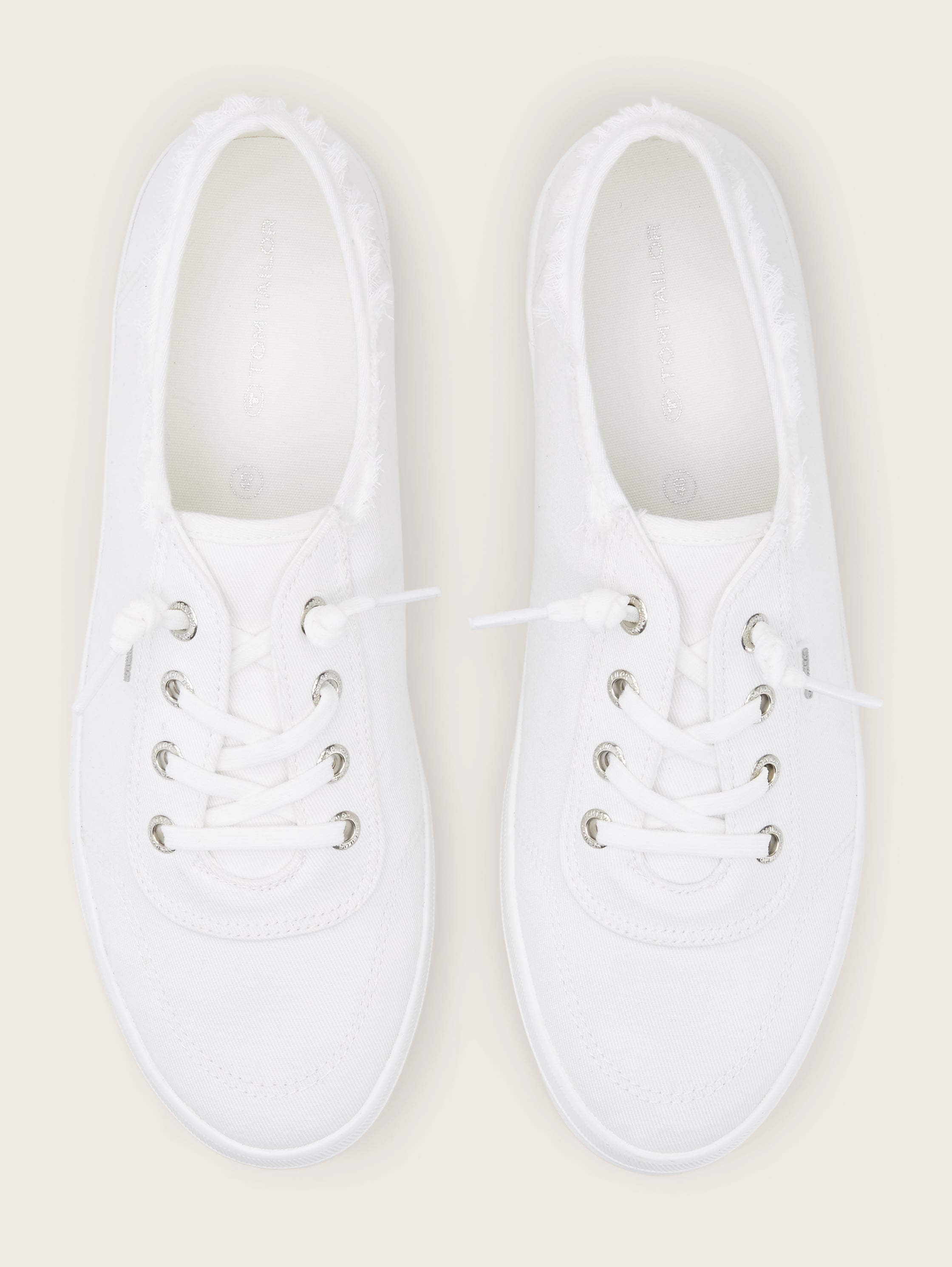 Sneakers - white - Product view from top 