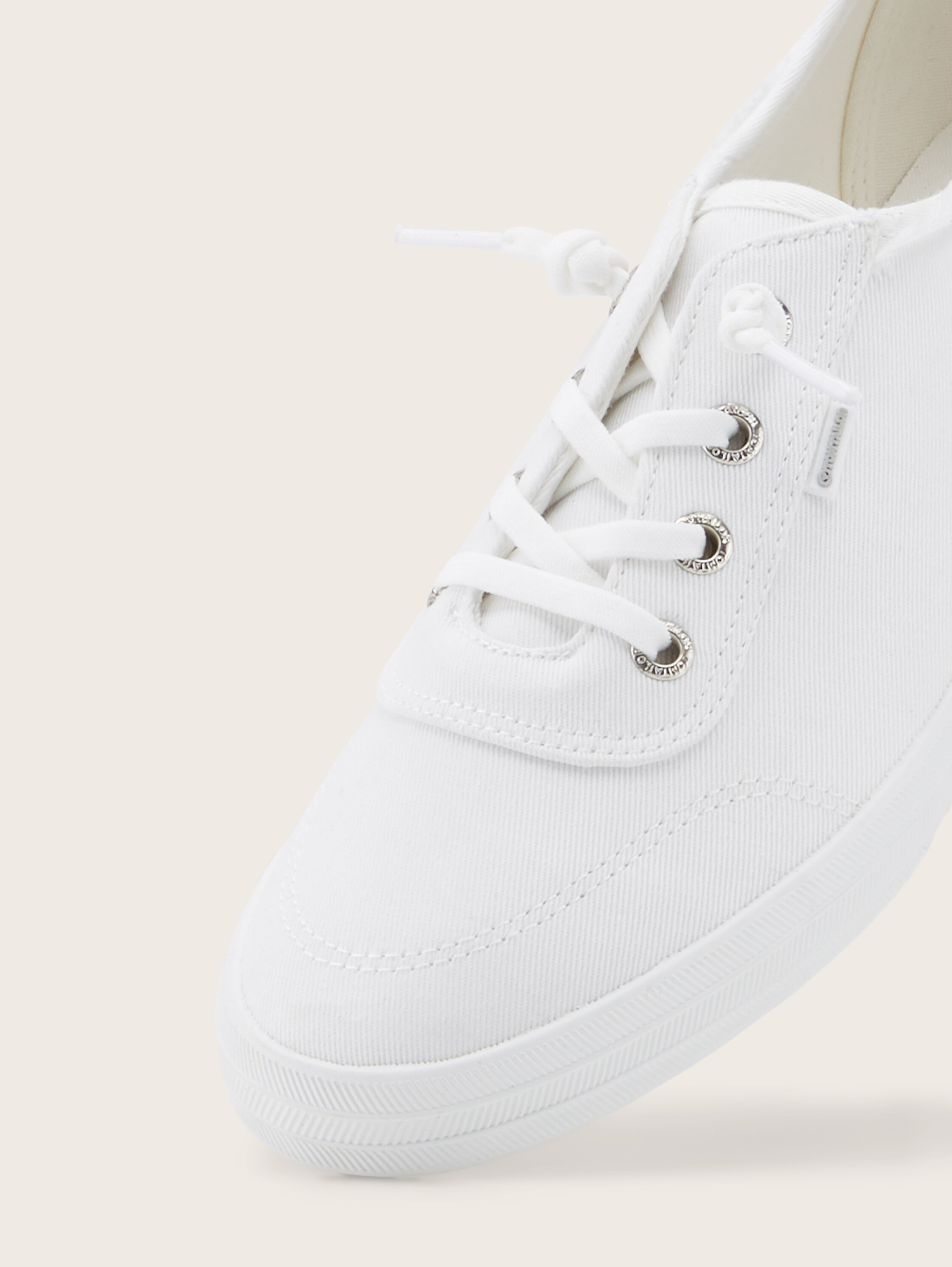 Sneakers - white