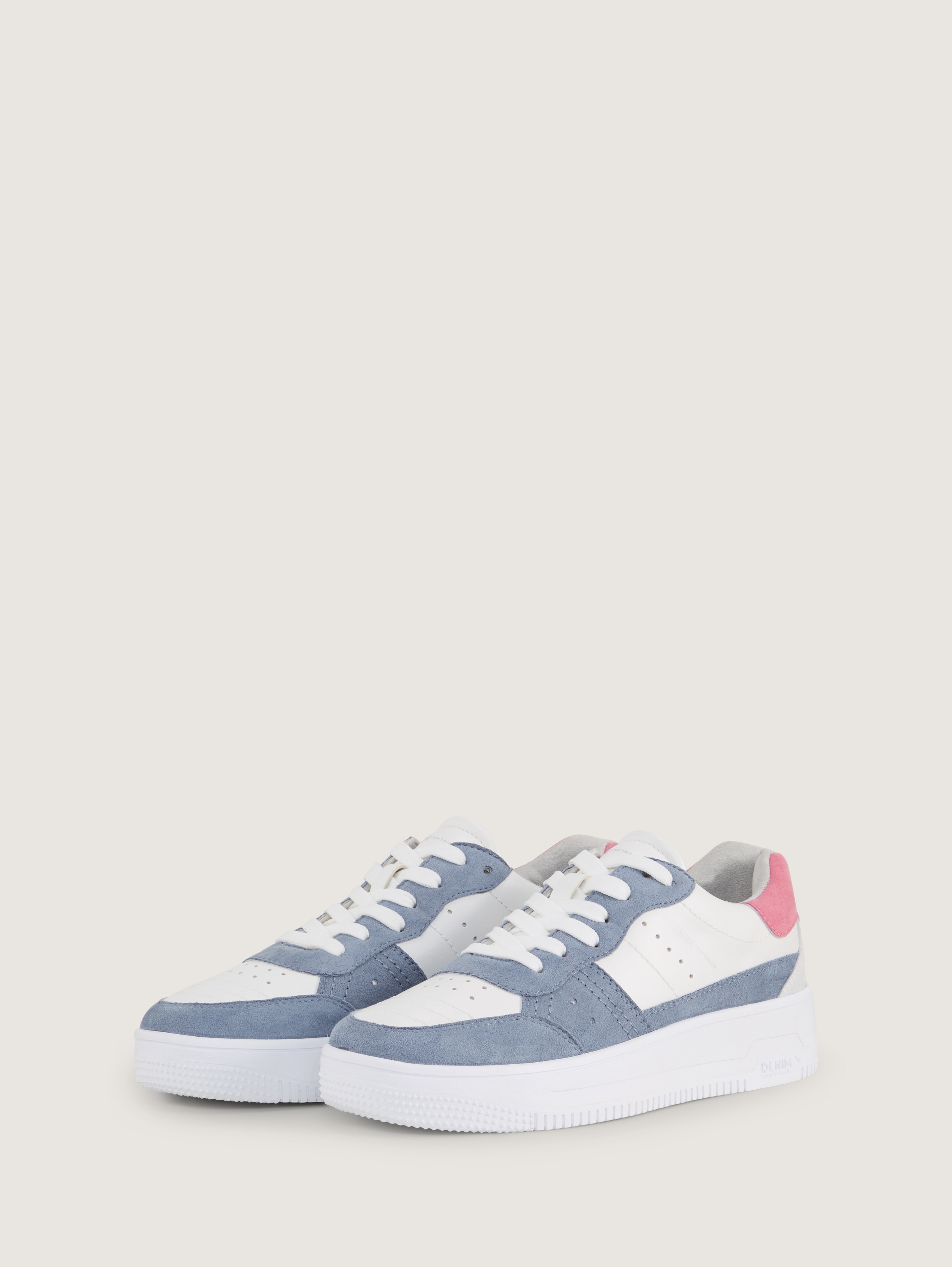Sneaker mit erhöhter Sohle von Denim Female, Sky-white