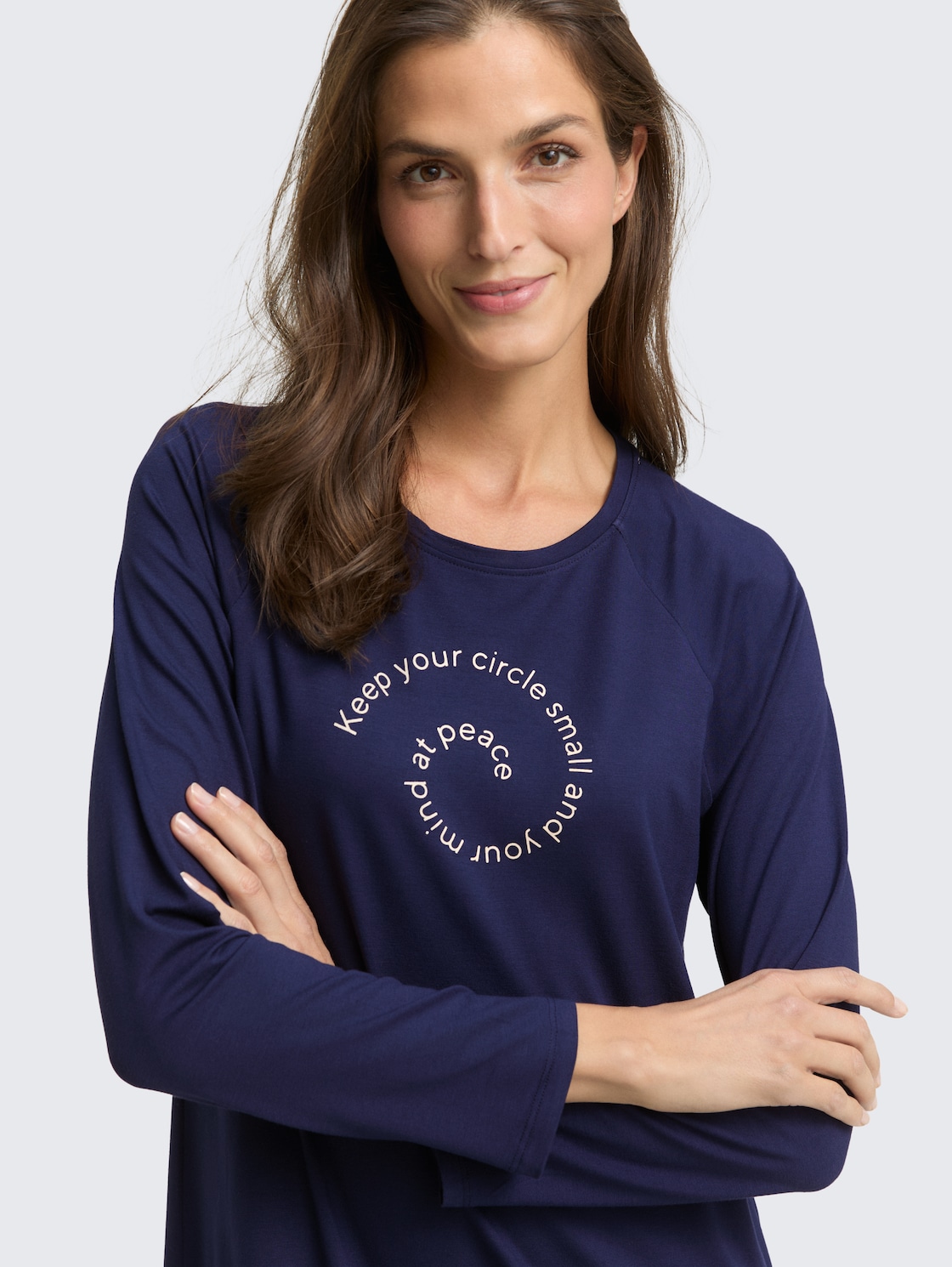 Nachthemd mit Print - blue-dark-solid - Detail-Model-Ansicht