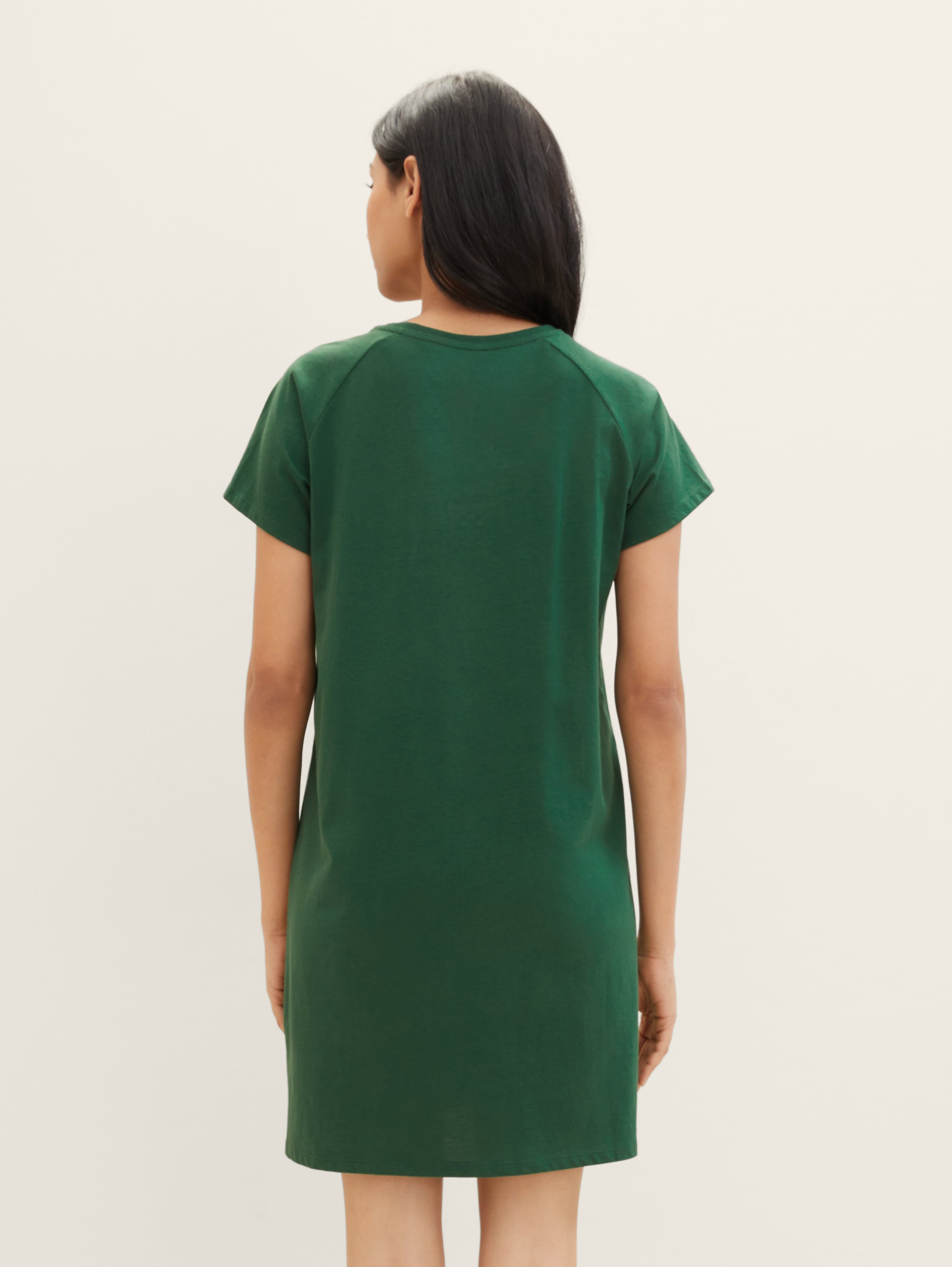 Unifarbenes Nachthemd - dark green uni - Model-Rückansicht