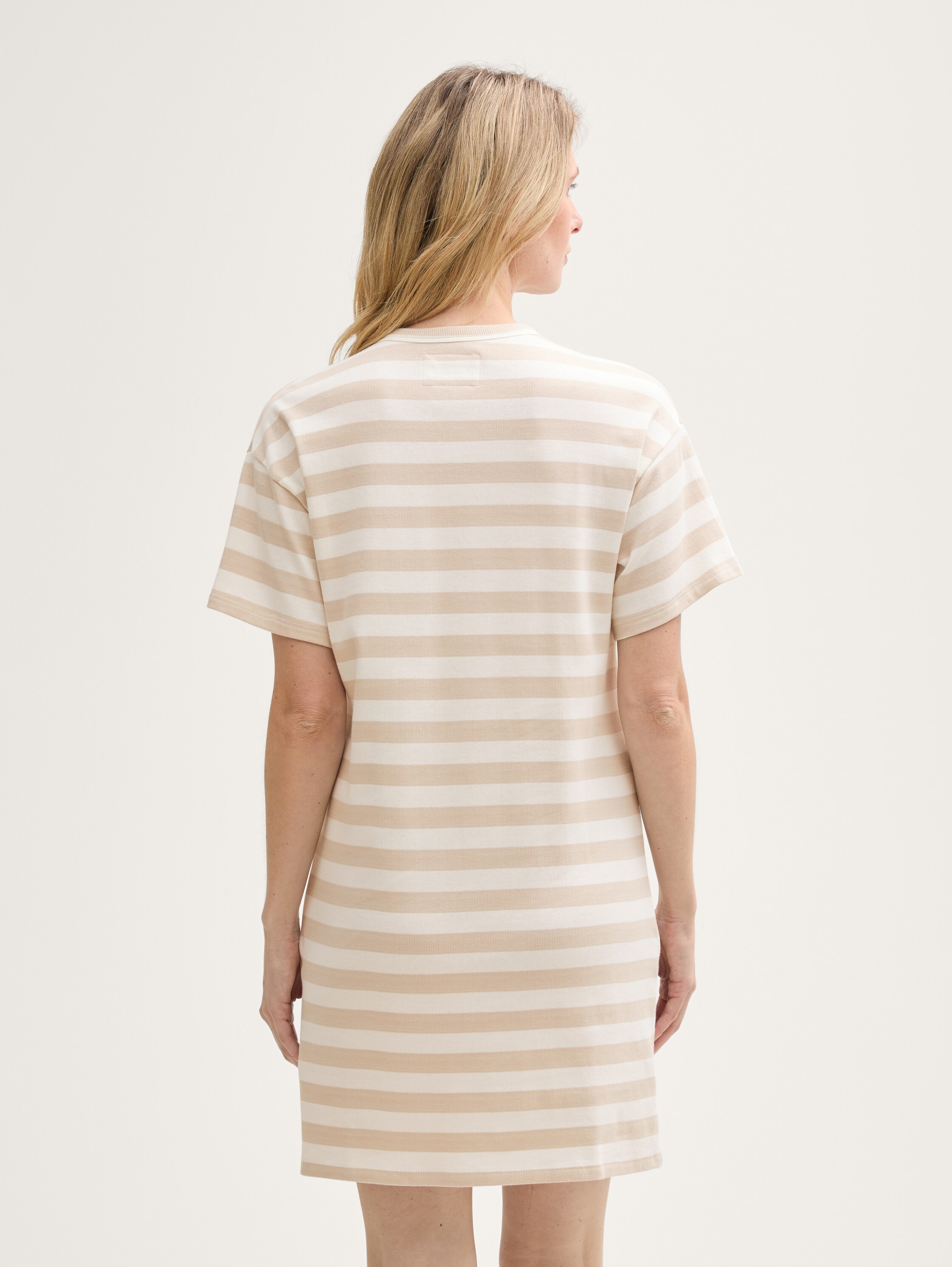 Gestreiftes Nachthemd - greylighthorizontal_stripe - 