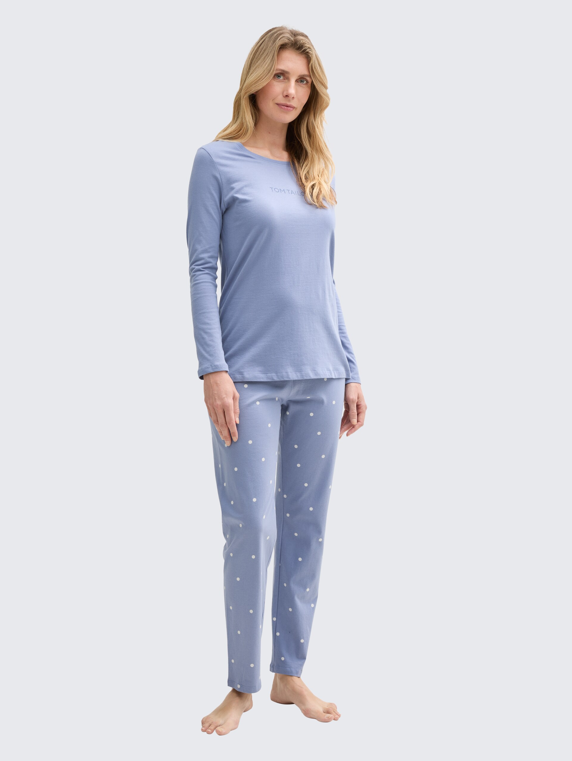 Pyjama-Set mit Punktemuster - blau-mittel-Punkte - seitliche Model-Ansicht