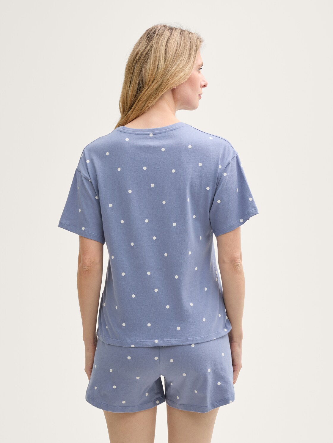 Pyjama set with polka dot pattern - blau-mittel-Punkte - Model-back view