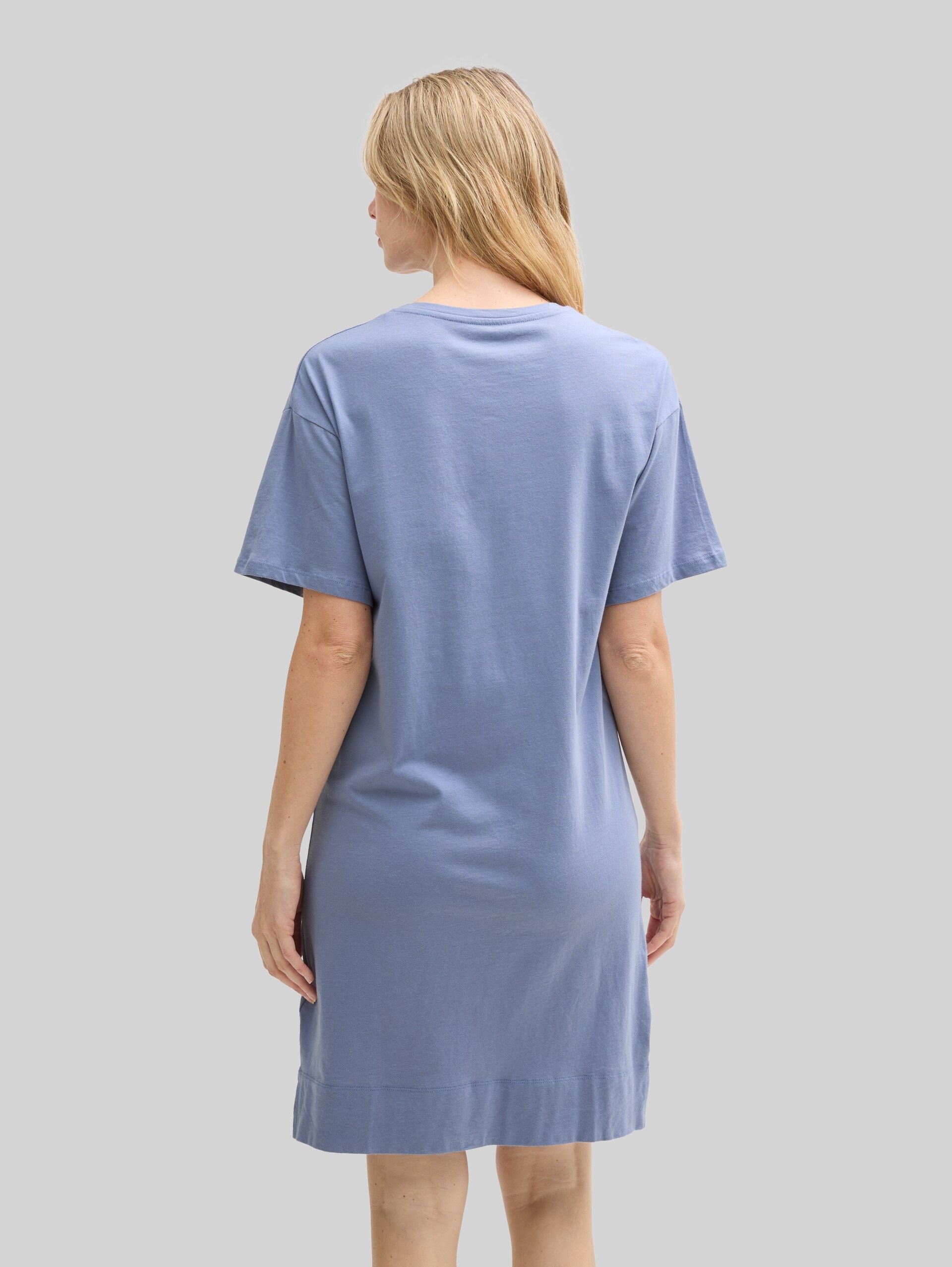 Nachthemd mit Logo Print - blue-medium-solid - Model-Rückansicht