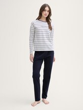 Pyjamaset met streepjesmotief - blue stripe - zijaanzicht model