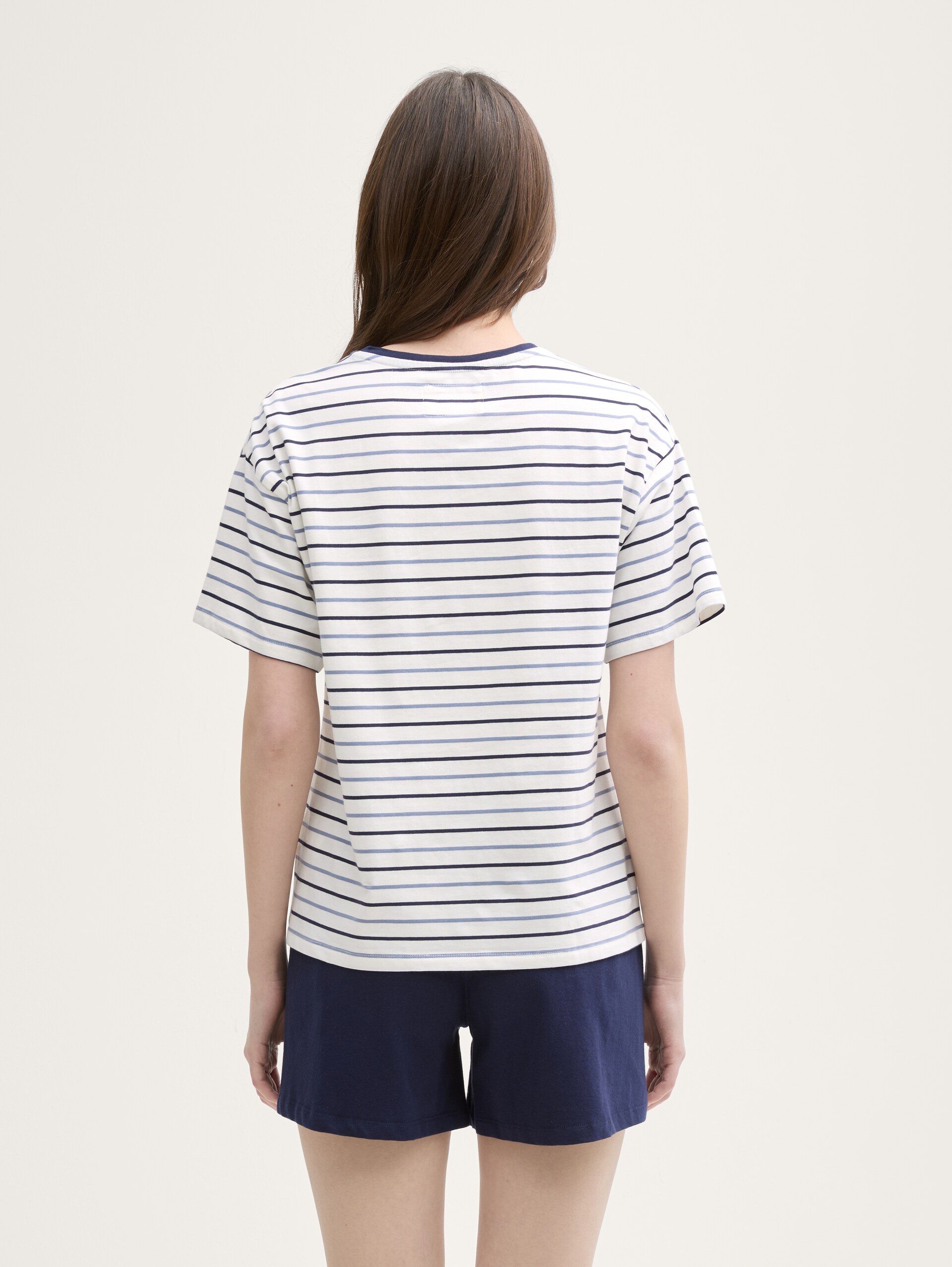 Pyjamaset met gestreept patroon - blue stripe - Model-achteraanzicht